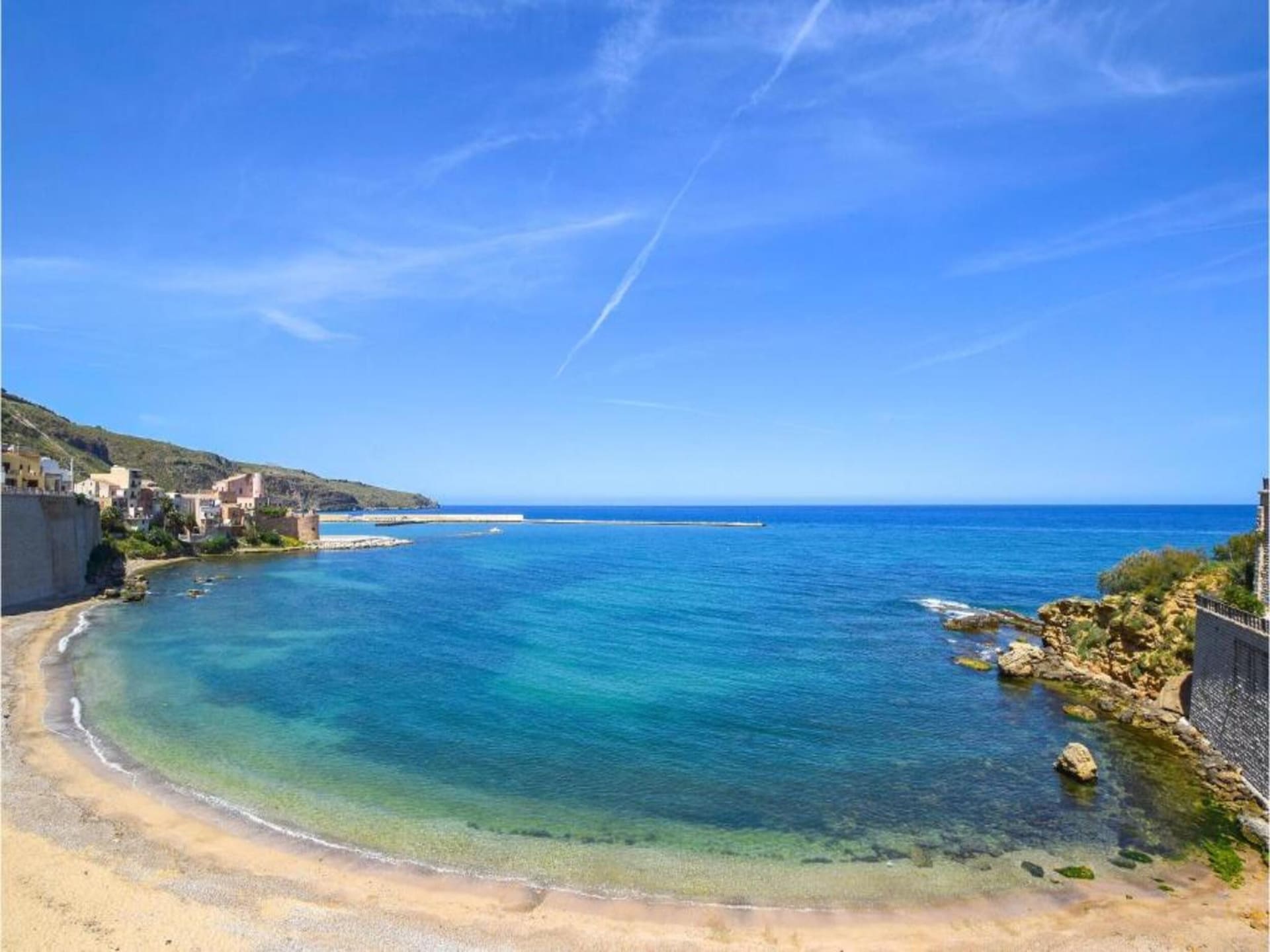 Appartement aan zee met panoramisch balkon in Alcamo, 80m van het strand - foto 17