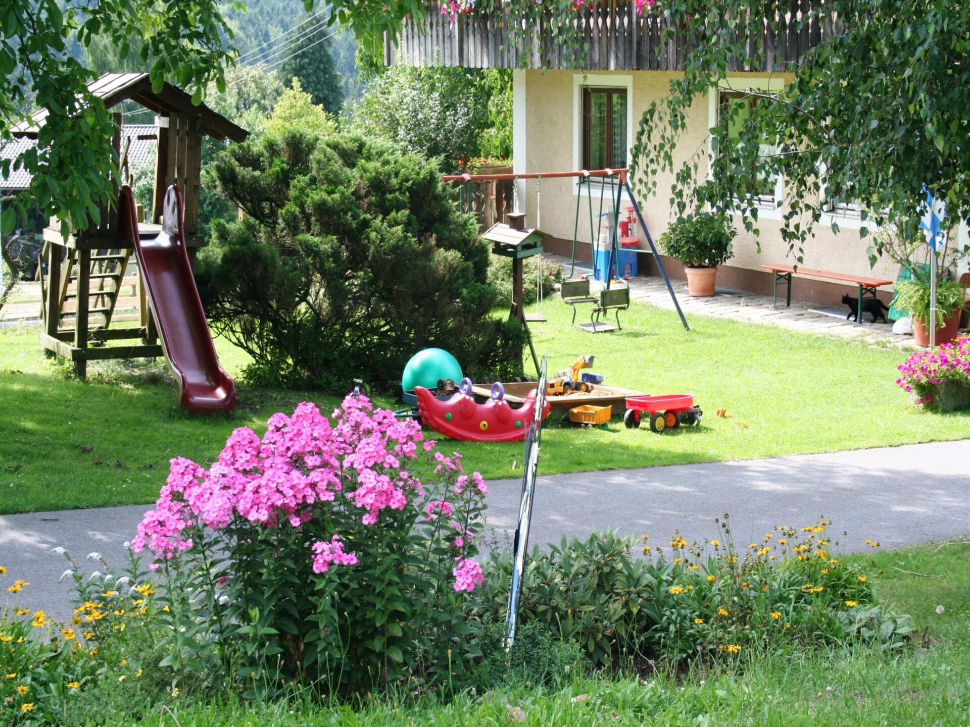 Vrijstaand boshuis voor 4 in Arnschwang met tuin, BBQ en golfligging - foto 5