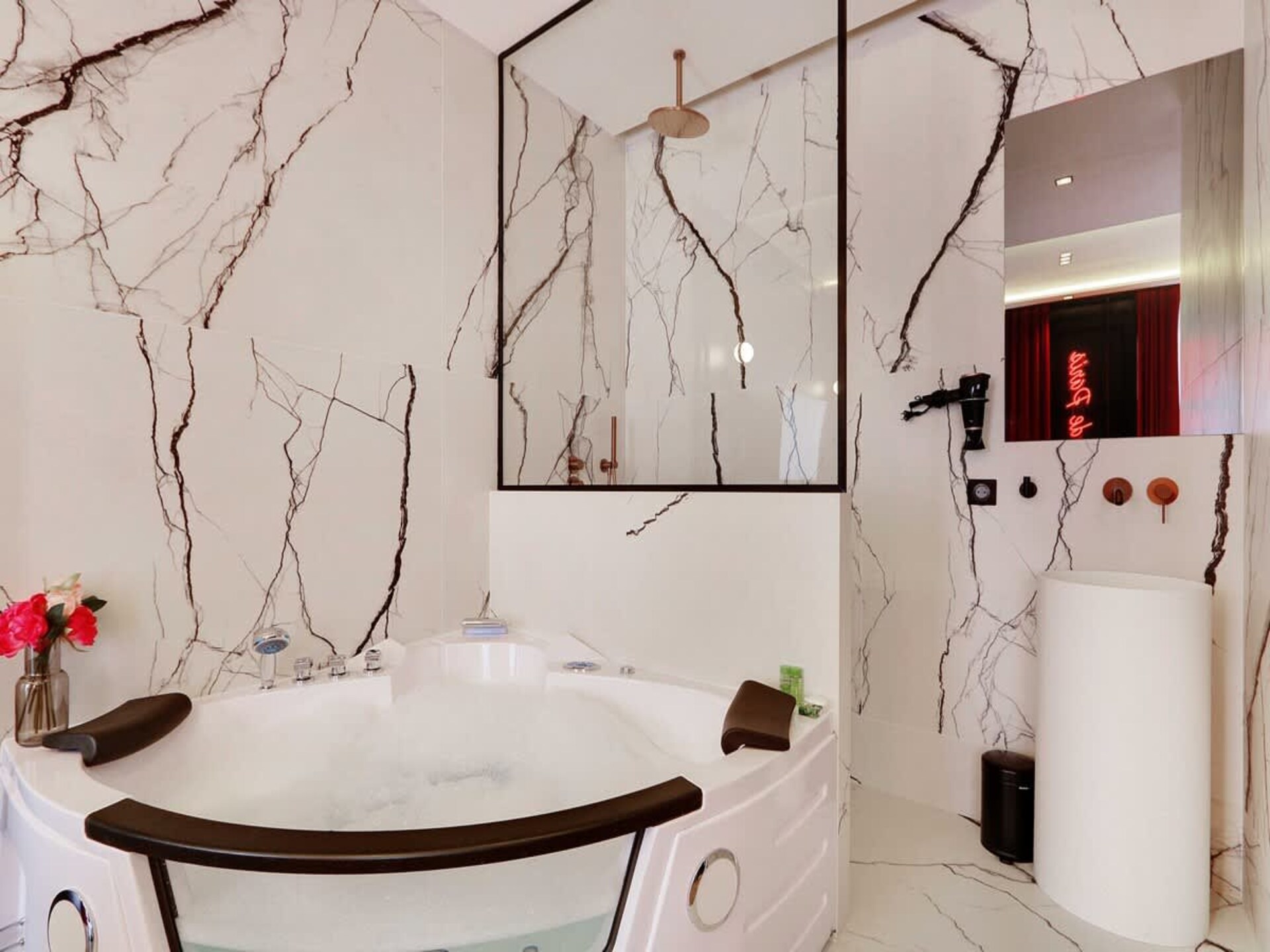 Romantische suite met jacuzzi in hartje Parijs, vlakbij Le Marais - foto 5