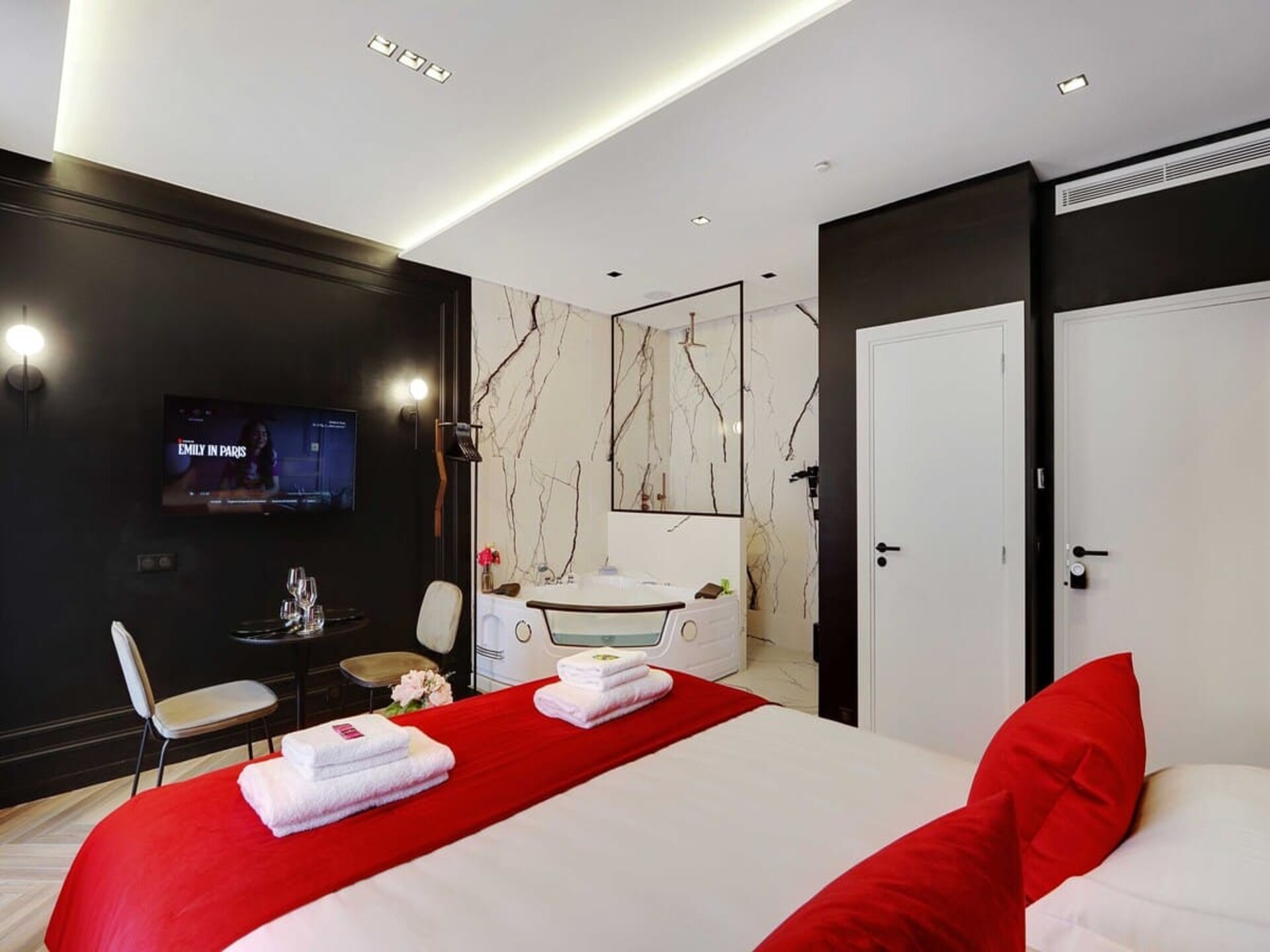 Romantische suite met jacuzzi in hartje Parijs, vlakbij Le Marais - foto 8