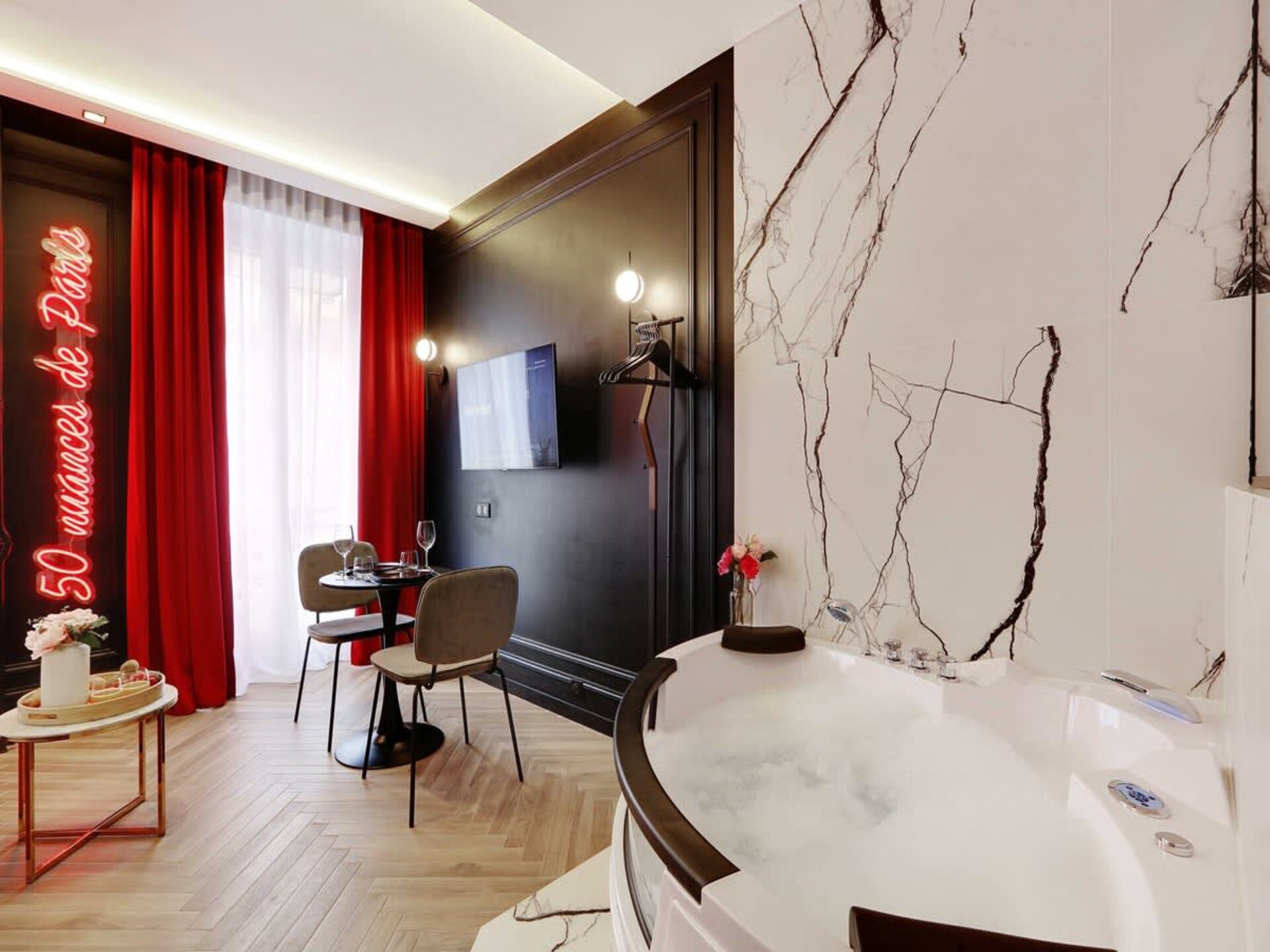 Romantische suite met jacuzzi in hartje Parijs, vlakbij Le Marais - foto 12