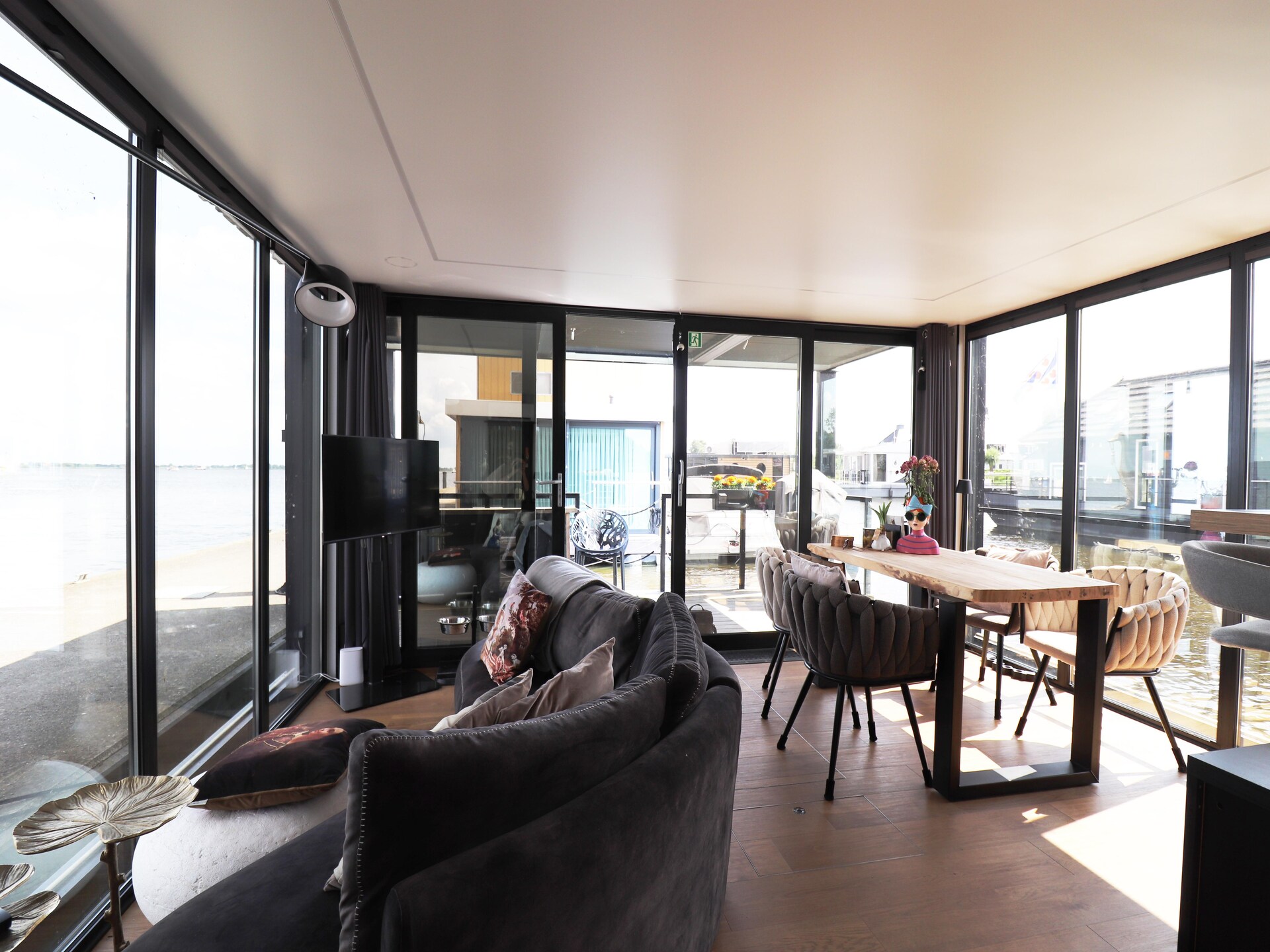 Luxe houseboat met sauna en dakterras op het Sneekermeer - foto 8