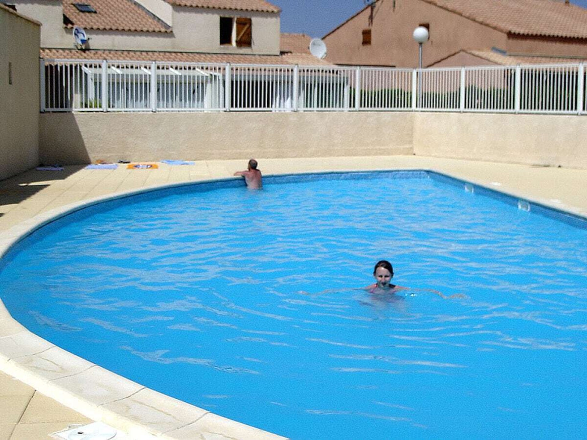 Zonnig vakantiehuis aan de lagune met zwembad in Gruissan - foto 4