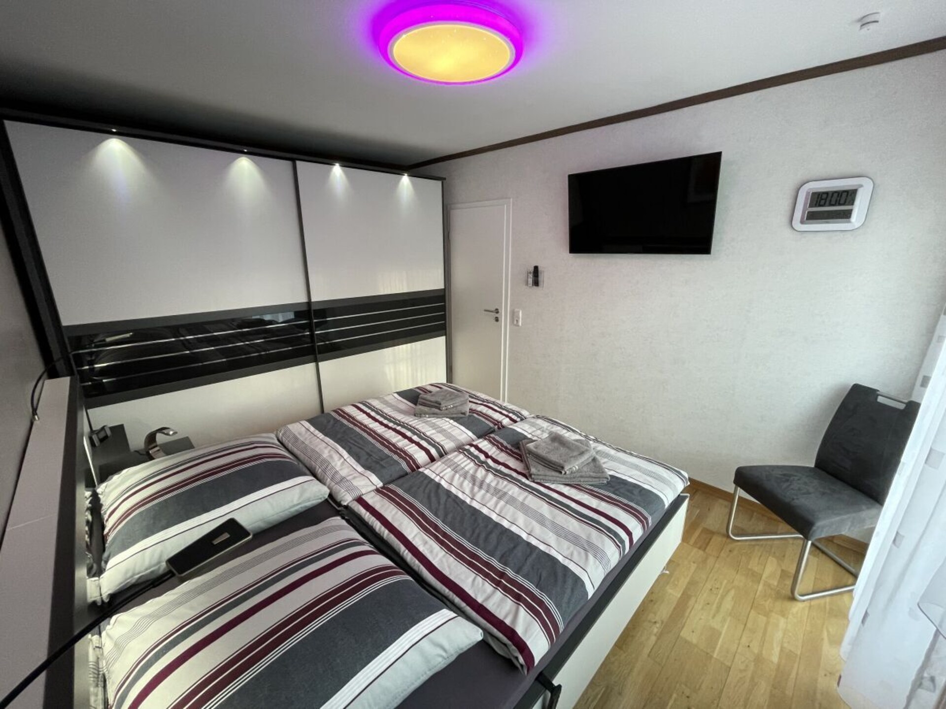 Luxe vakantiehuis met privé-sauna en whirlpool in Rheinböllen - foto 37