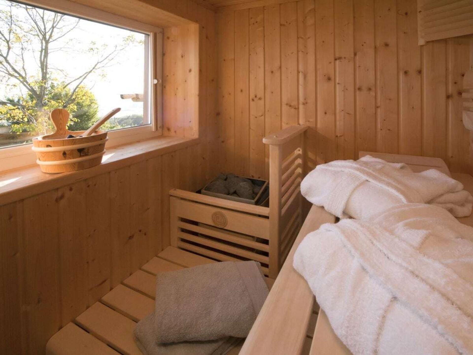 Modern vakantiehuis met privésauna tussen de wijngaarden in Fehring - foto 17