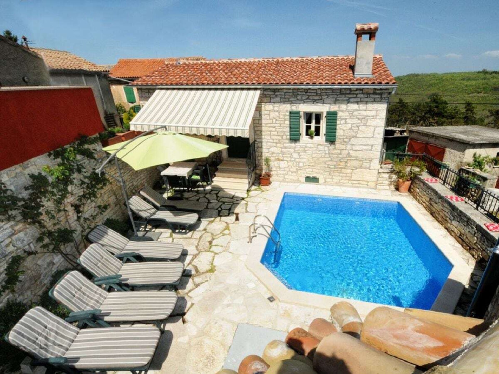 Authentiek stenen huis met zwembad in hartje Tinjan, Istrië - foto 4