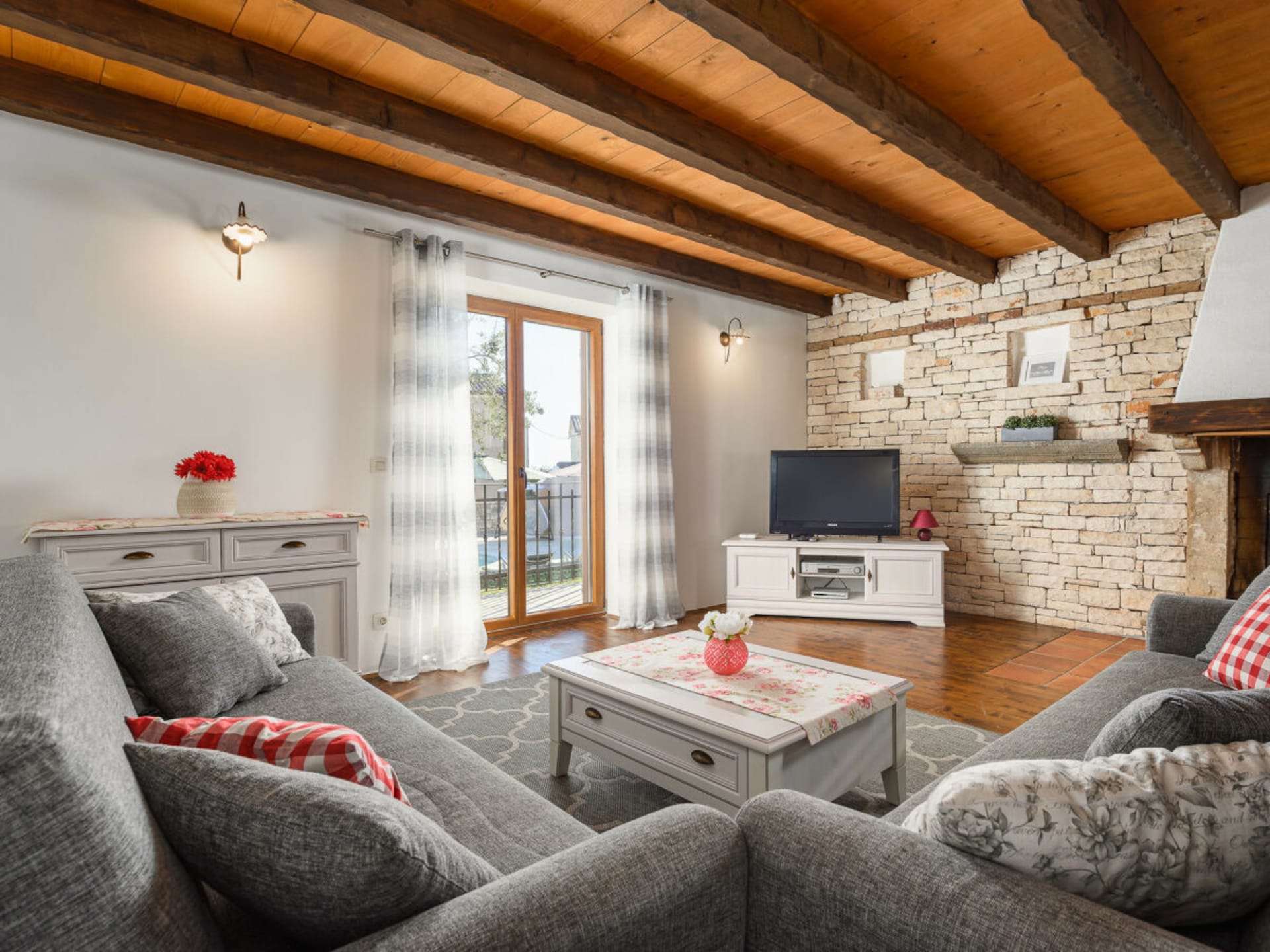 Authentieke Istrische villa met privézwembad en grote tuin bij Tinjan - foto 20