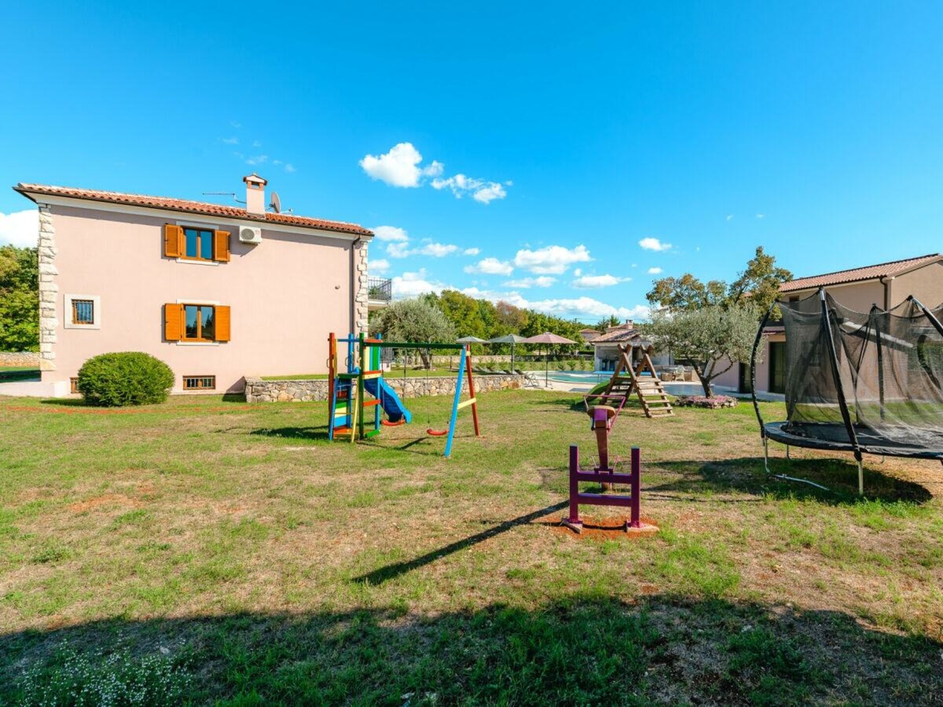 Authentieke Istrische villa met privézwembad en grote tuin bij Tinjan - foto 39