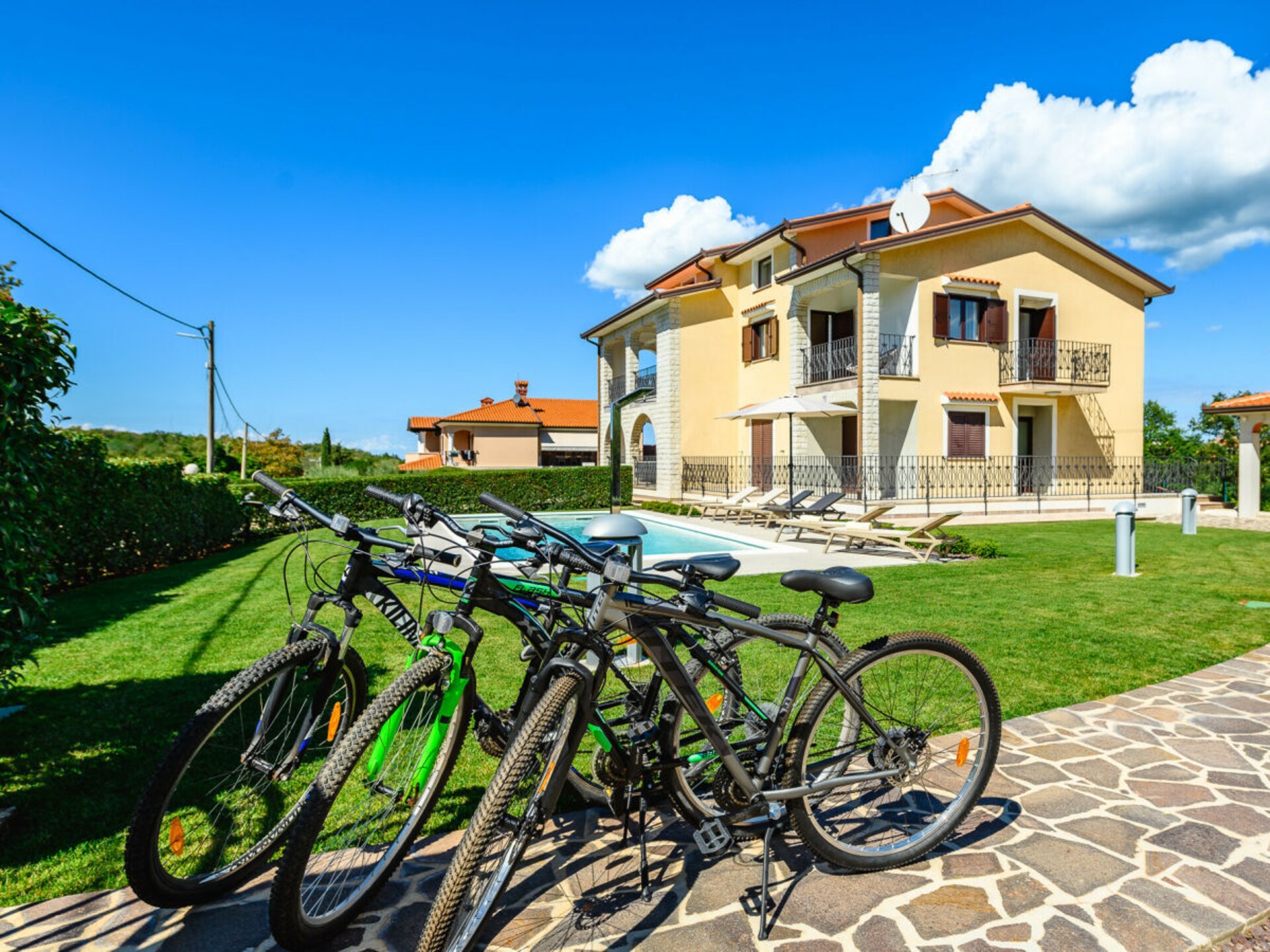 Ruim appartement met privézwembad en balkon in Mekiši, vlakbij Vižinada - foto 2