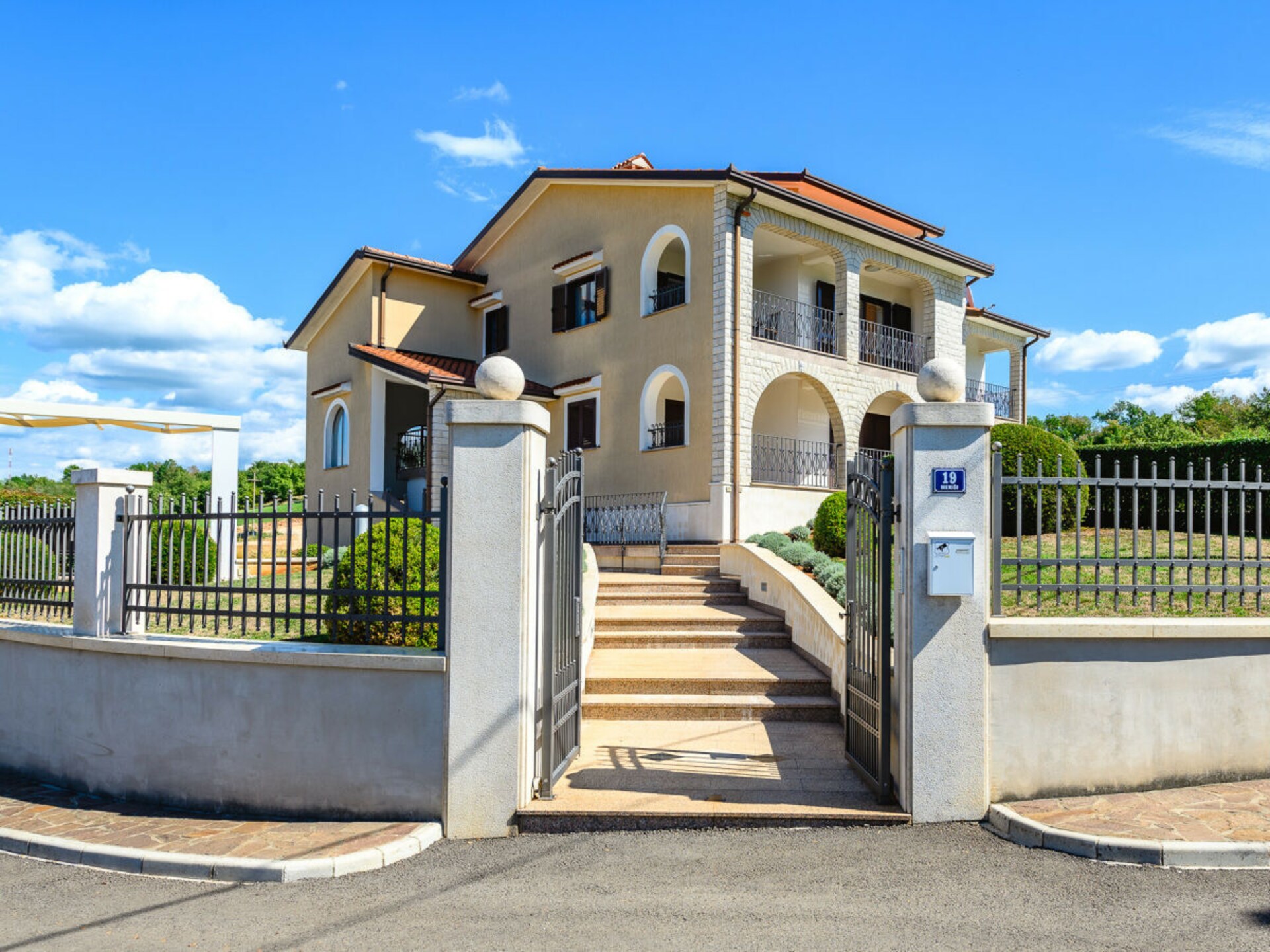Ruim appartement met privézwembad en balkon in Mekiši, vlakbij Vižinada - foto 10