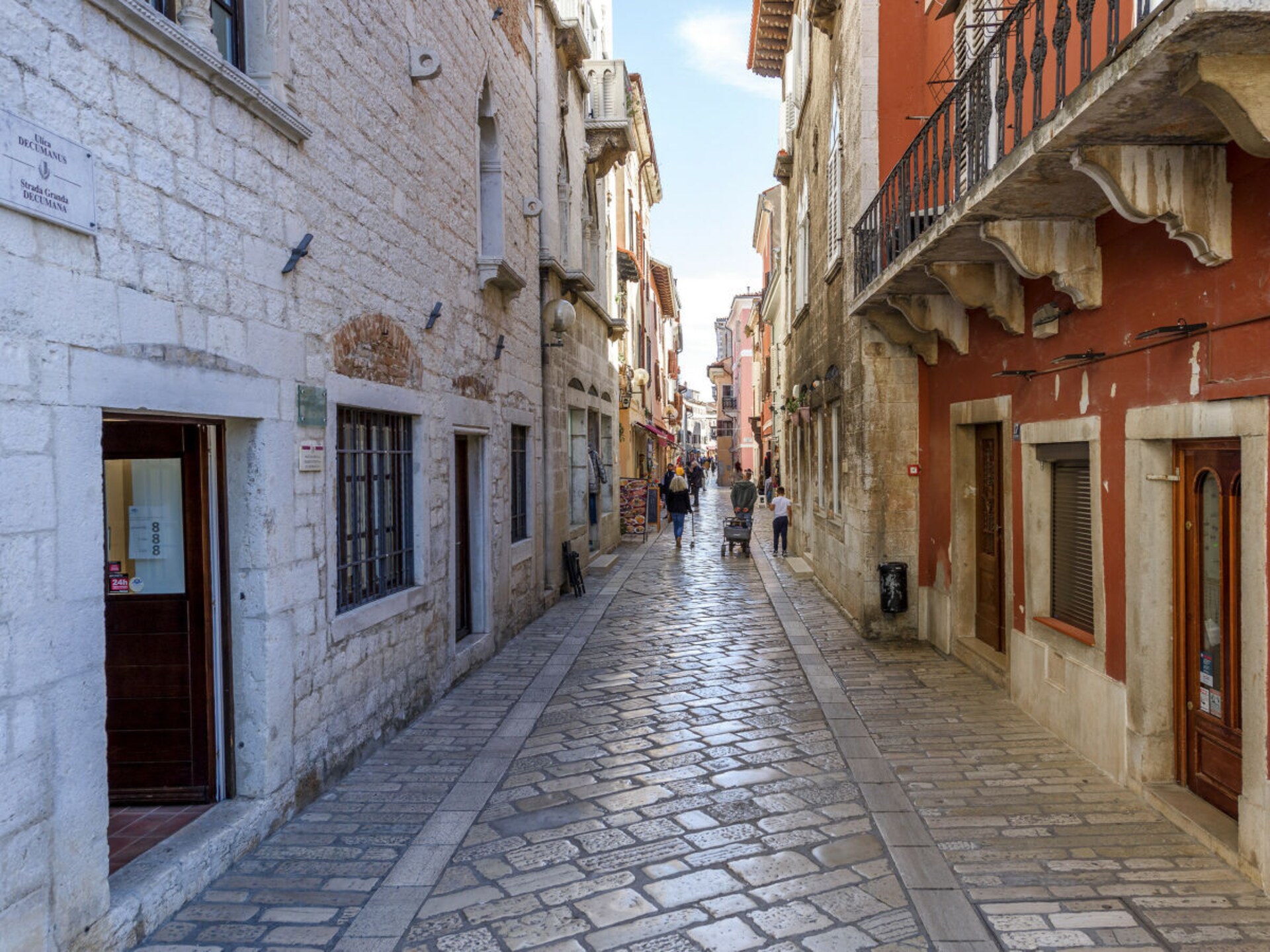 Urban Loft Marafor: Modern zolderappartement aan historisch plein in Poreč - foto 3