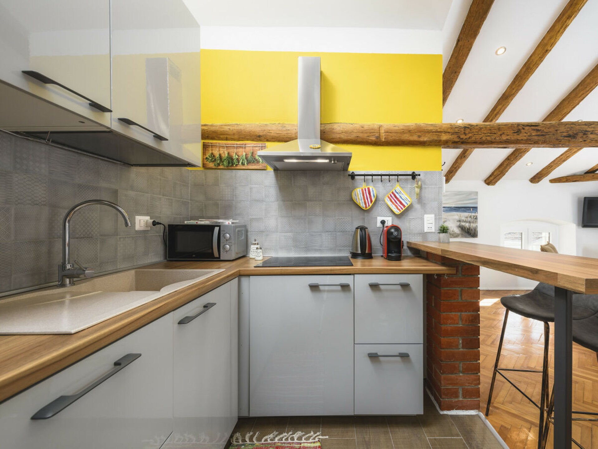 Urban Loft Marafor: Modern zolderappartement aan historisch plein in Poreč - foto 10