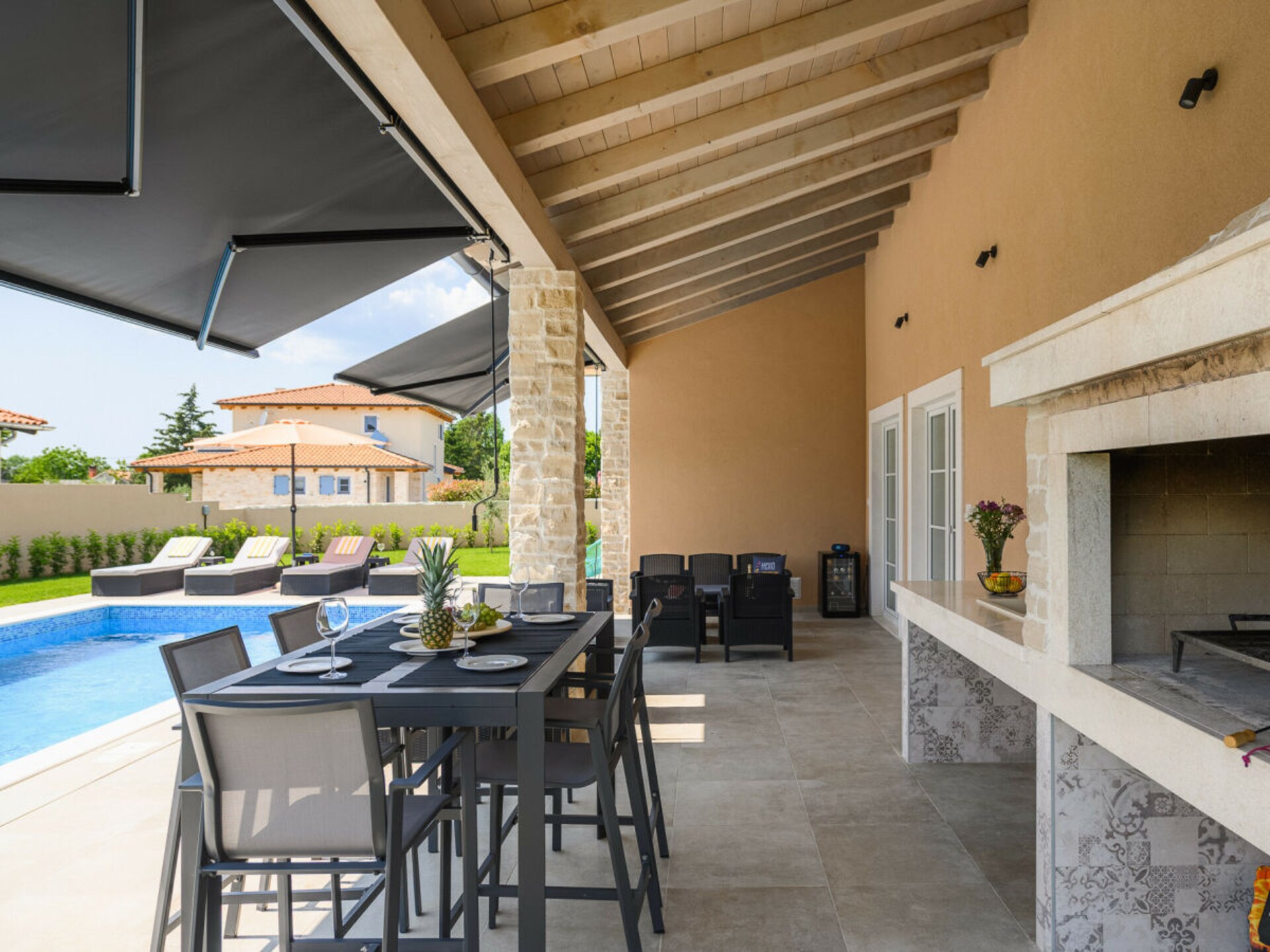 Luxe villa met privézwembad en grote tuin op 3 km van het centrum - foto 6