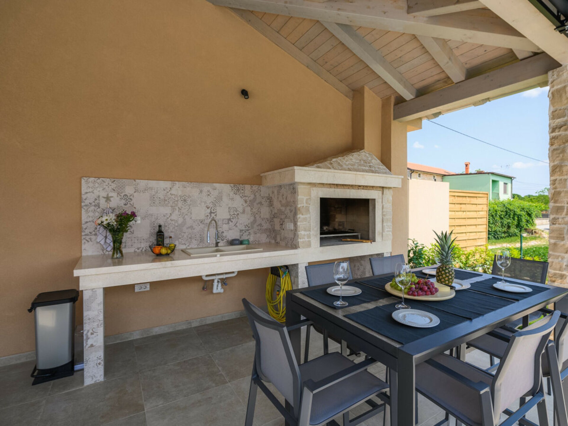 Luxe villa met privézwembad en grote tuin op 3 km van het centrum - foto 8