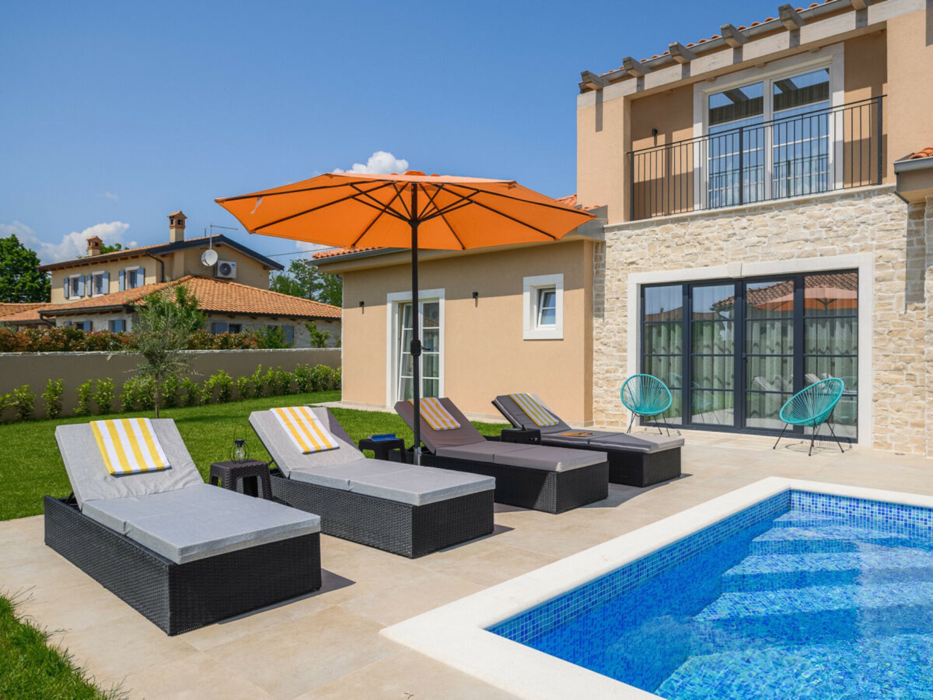 Luxe villa met privézwembad en grote tuin op 3 km van het centrum - foto 11