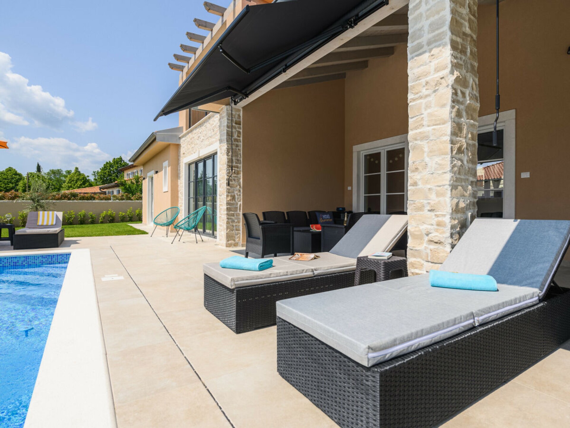 Luxe villa met privézwembad en grote tuin op 3 km van het centrum - foto 12