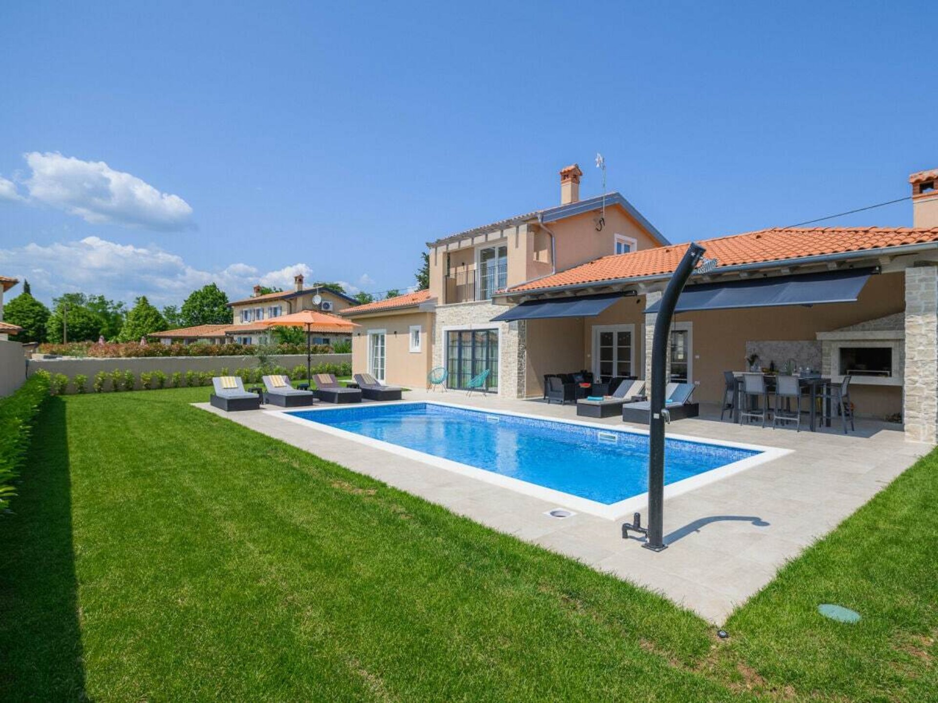 Luxe villa met privézwembad en grote tuin op 3 km van het centrum - foto 35