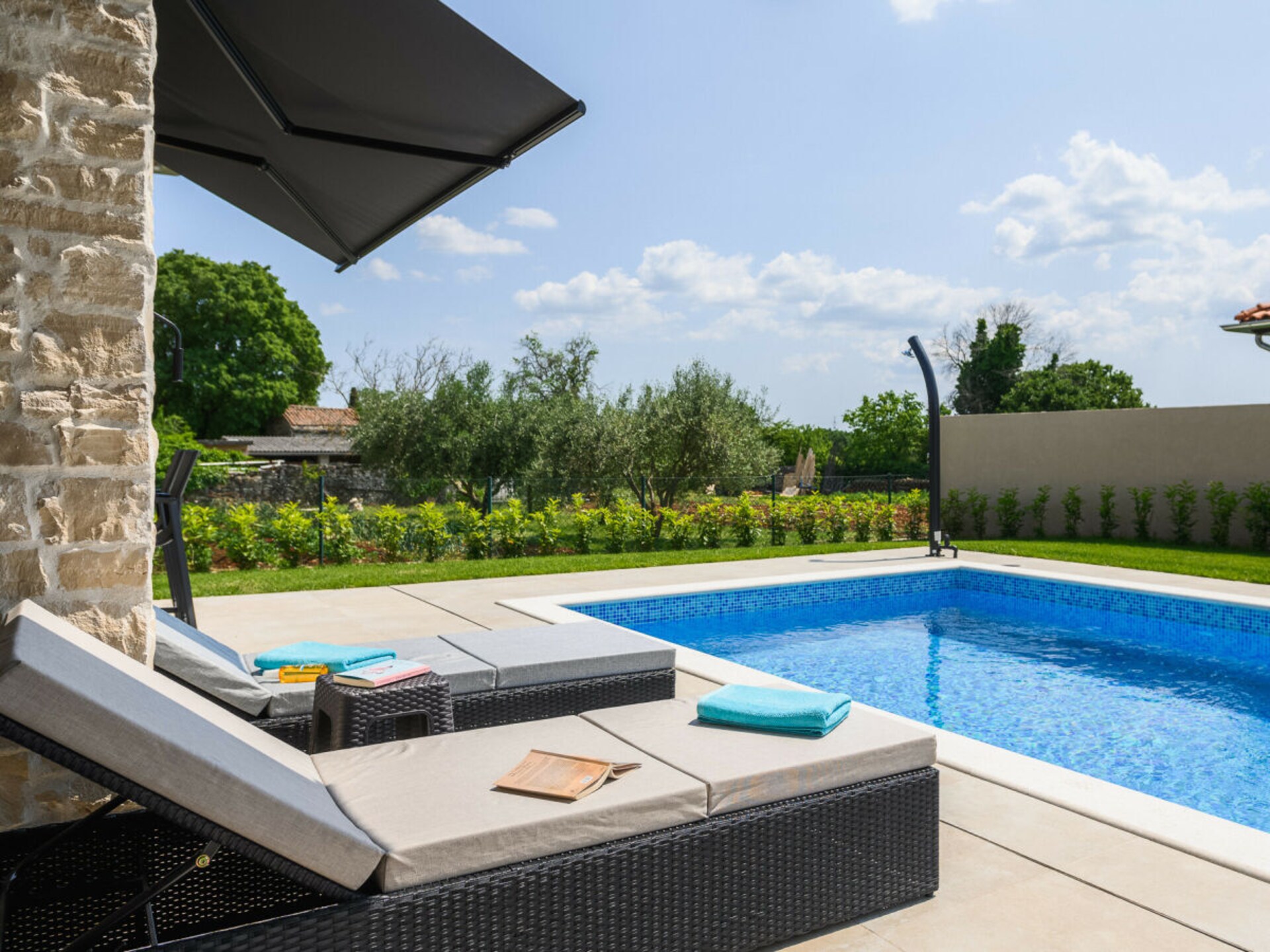 Luxe villa met privézwembad en grote tuin op 3 km van het centrum - foto 36