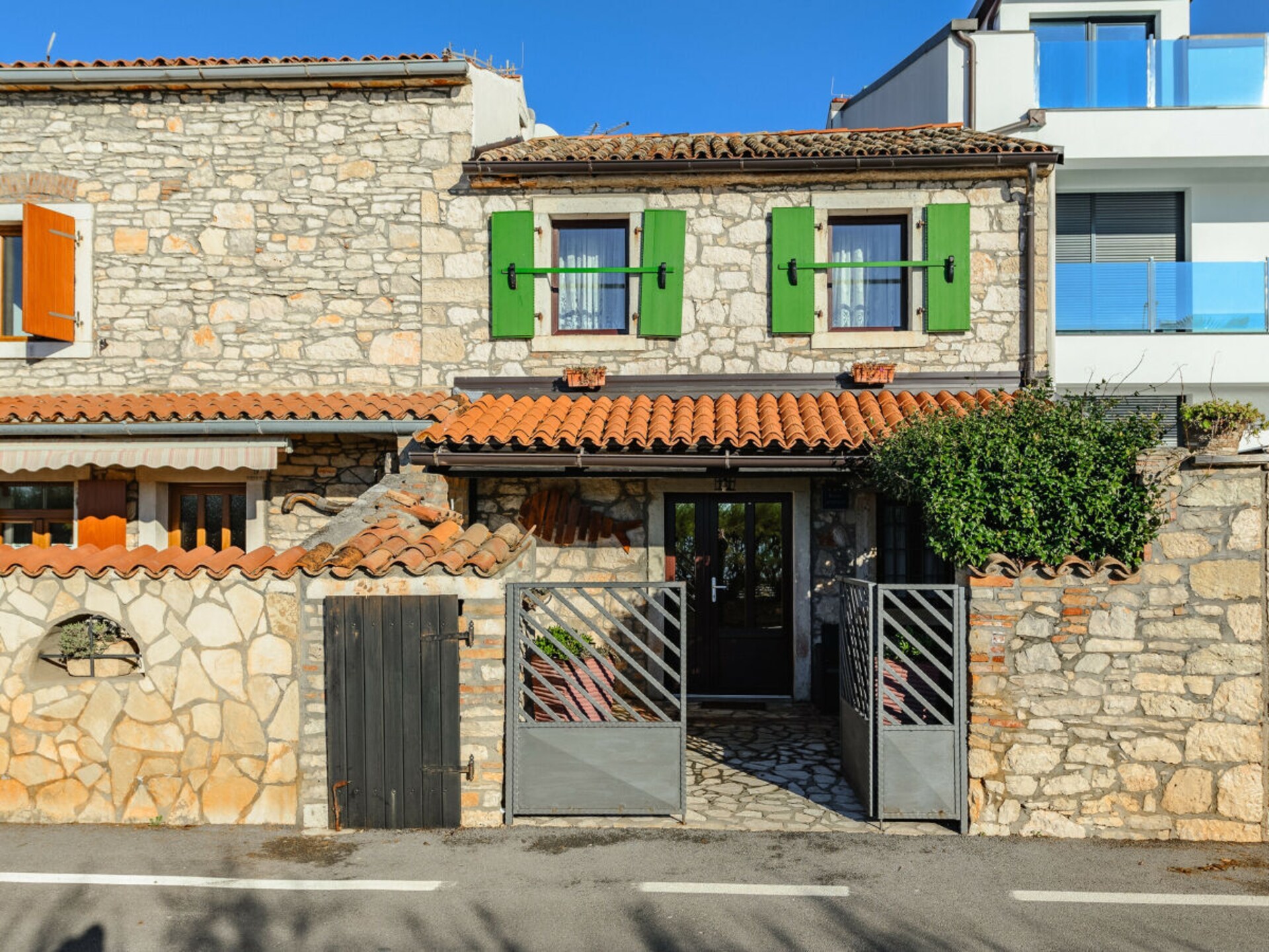 Stenen vakantiehuis met tuin direct aan zee in Poreč voor 5 personen - foto 39