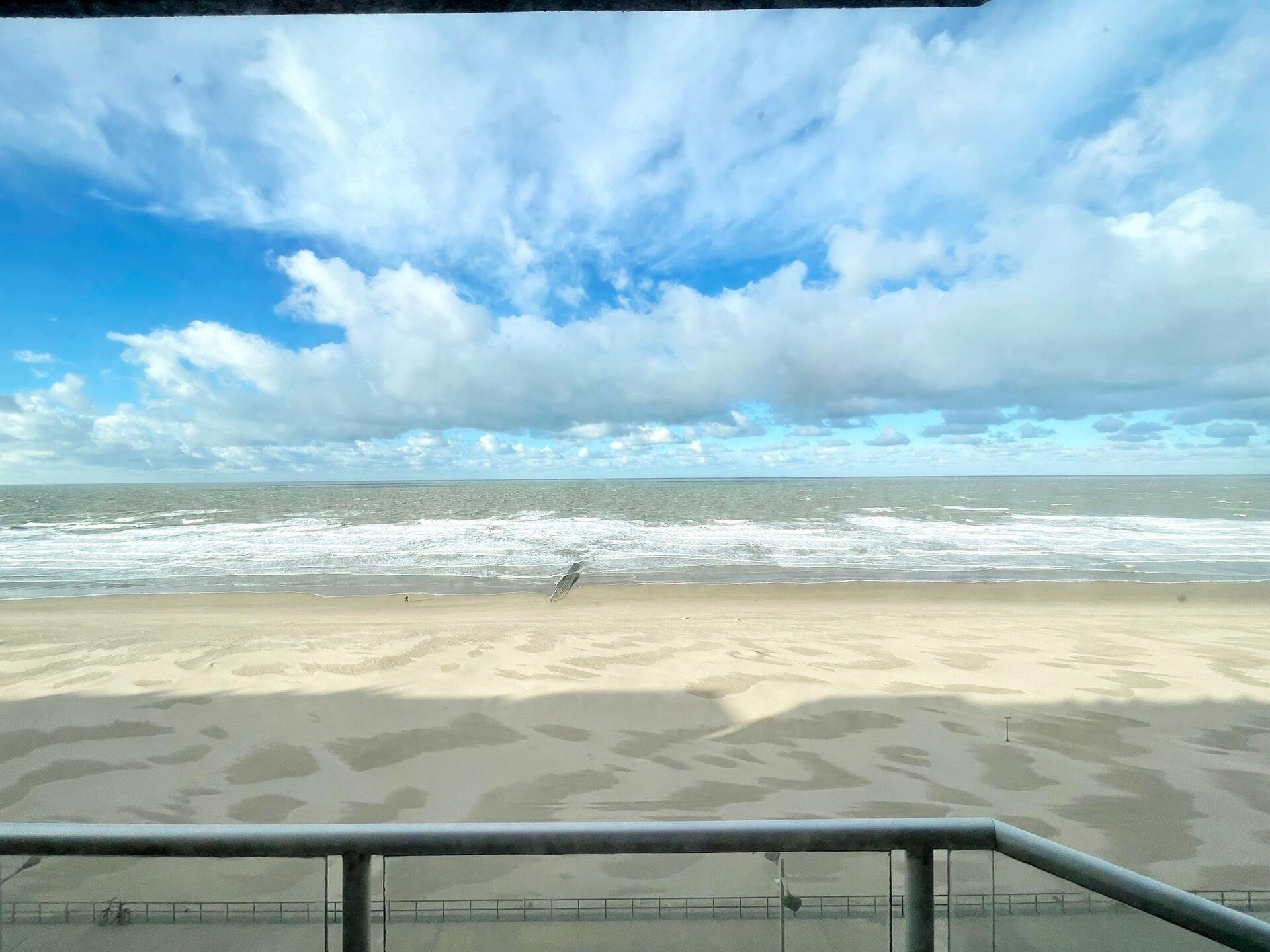 Stijlvol appartement op de zeedijk met panoramisch zeezicht in Middelkerke - foto 14