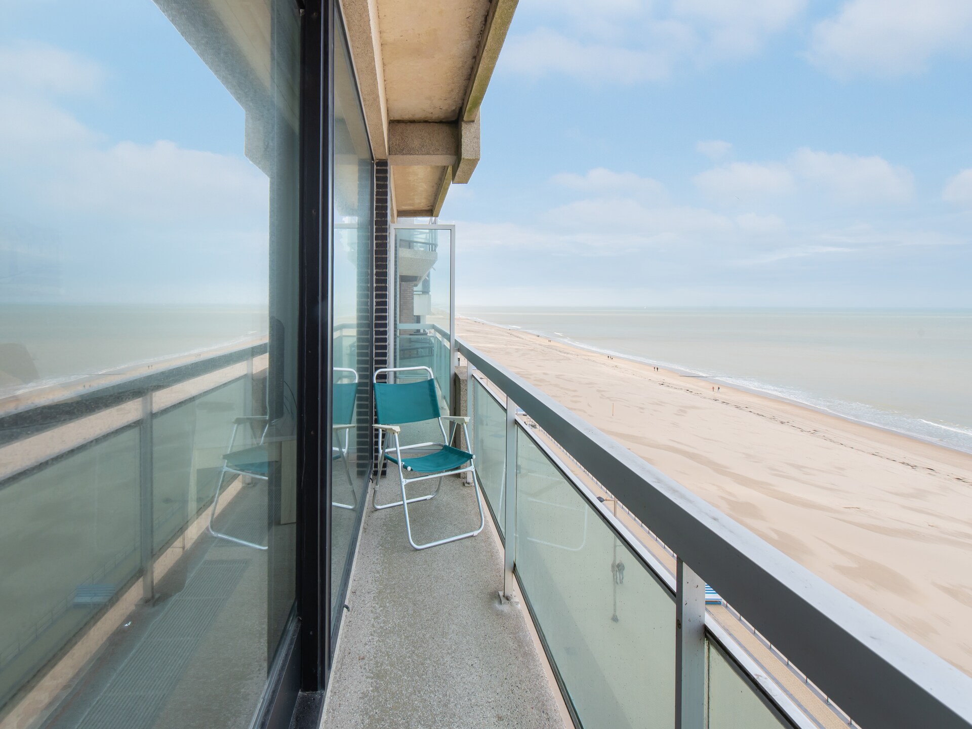 Ruim zeezichtappartement voor 8 personen op de Zeedijk van Middelkerke - foto 4