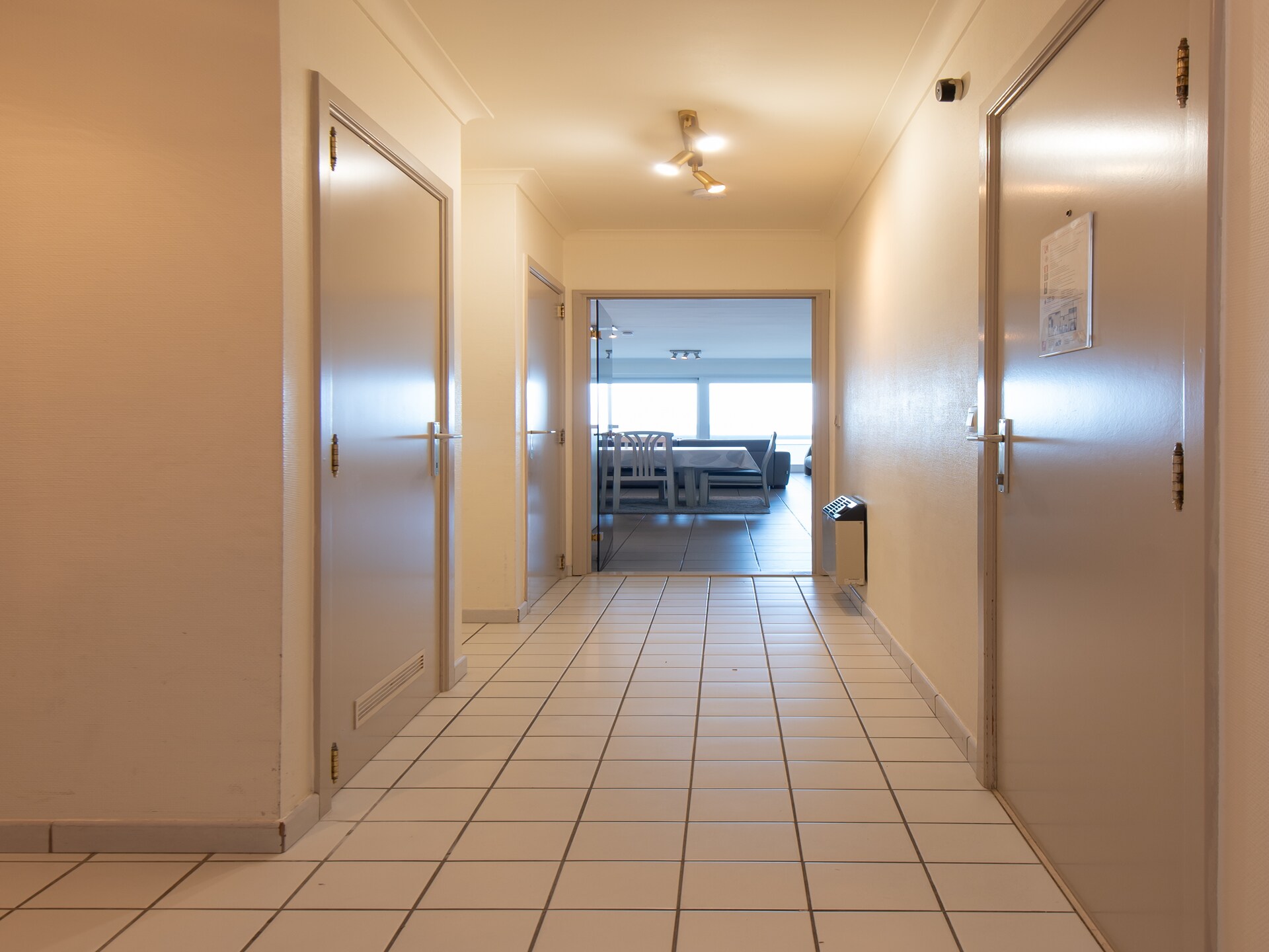 Ruim appartement met zeezicht en balkon in hartje Middelkerke - foto 15