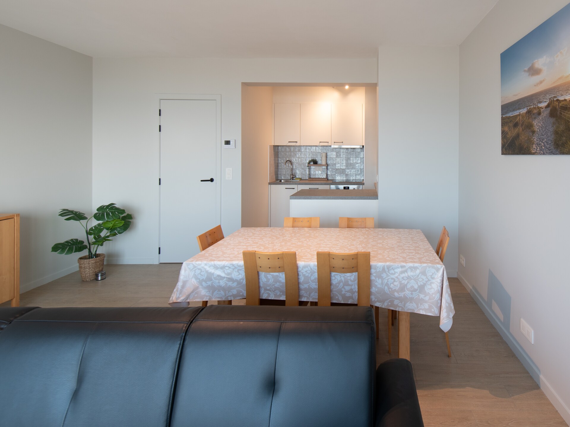 Gerenvoveerd 6-persoons appartement met zeezicht in Middelkerke - foto 11
