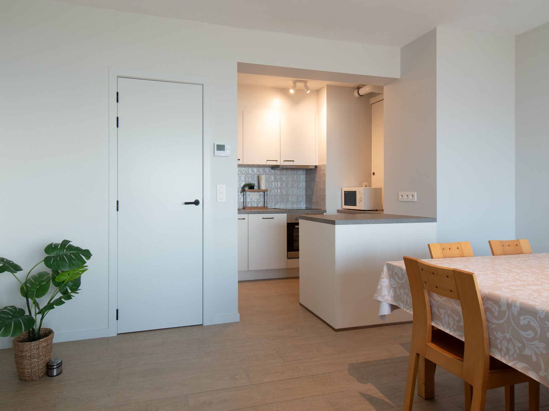 Gerenvoveerd 6-persoons appartement met zeezicht in Middelkerke - foto 13