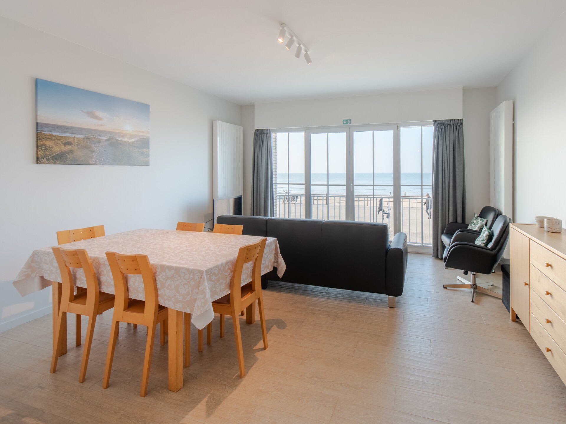 Gerenvoveerd 6-persoons appartement met zeezicht in Middelkerke - foto 12