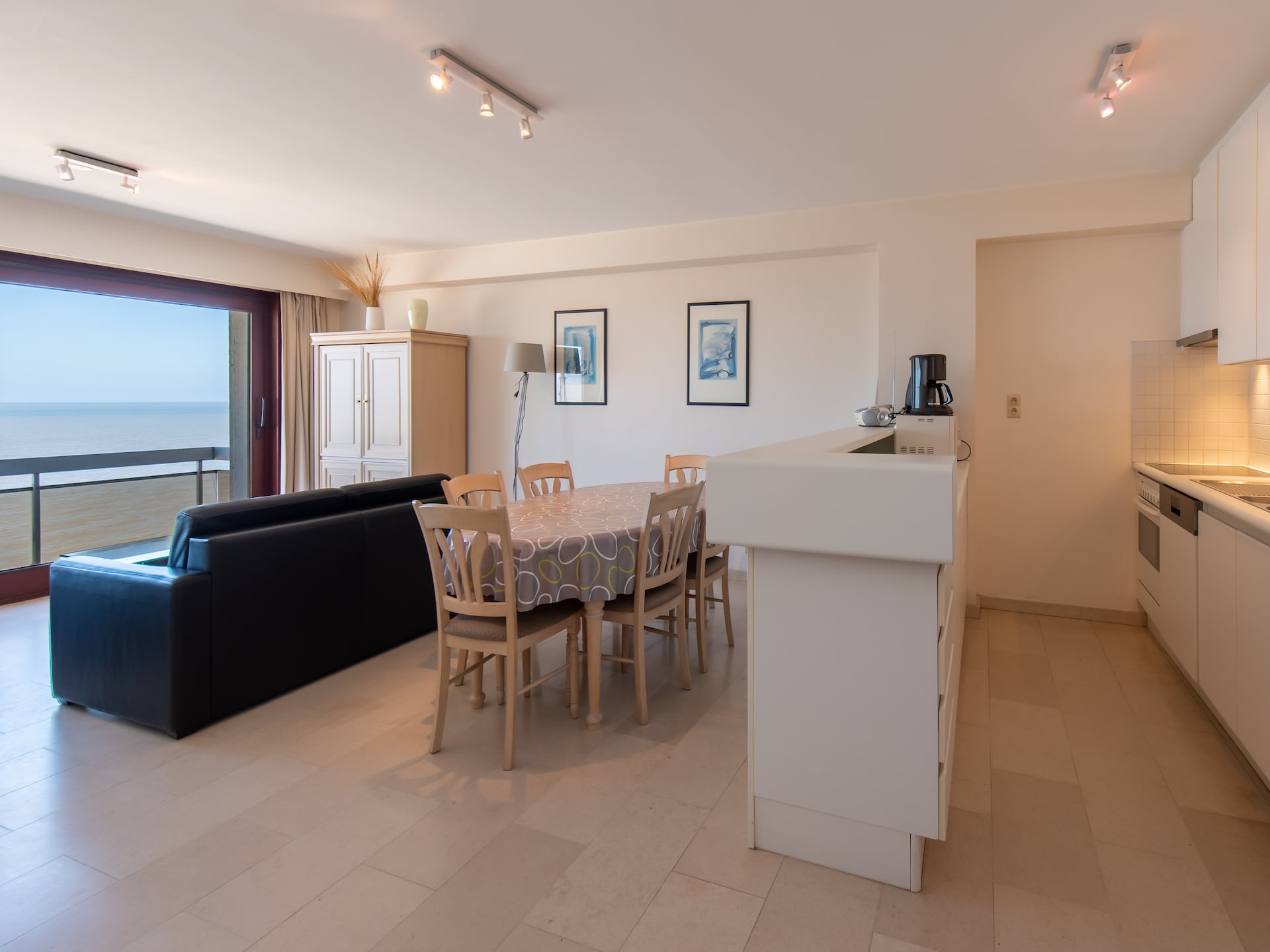 6-pers. appartement met zeezicht op de dijk van Middelkerke - foto 1