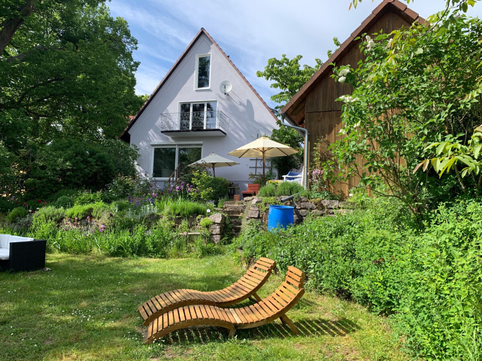 Villa Thea: Ruim vakantiehuis met zwembad en weids uitzicht in de Rhön - foto 1