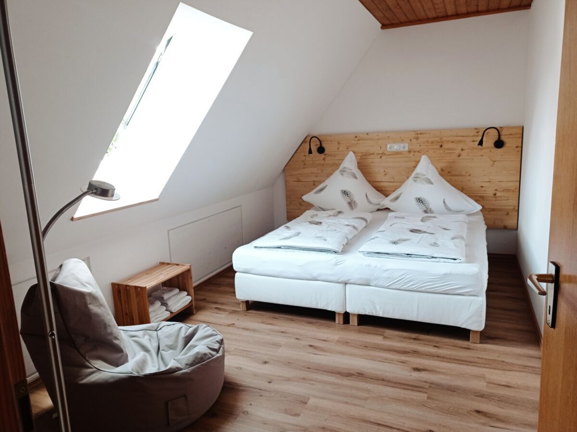 Villa Thea: Ruim vakantiehuis met zwembad en weids uitzicht in de Rhön - foto 8