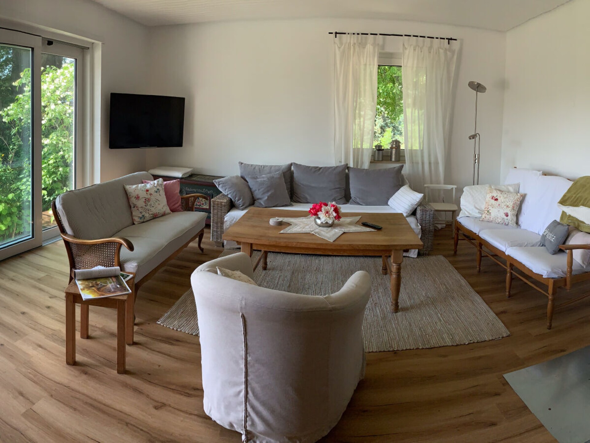 Villa Thea: Ruim vakantiehuis met zwembad en weids uitzicht in de Rhön - foto 9