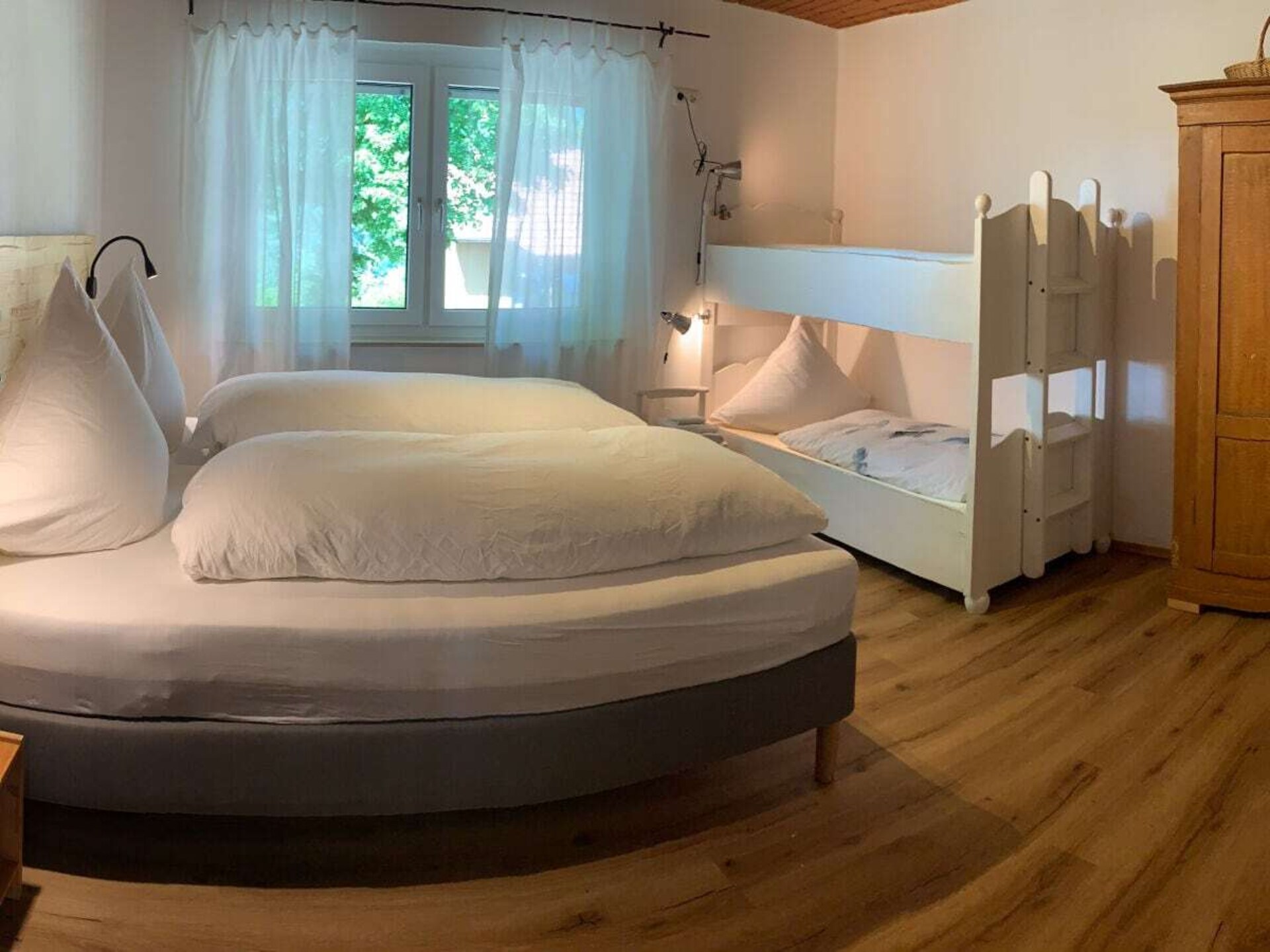 Villa Thea: Ruim vakantiehuis met zwembad en weids uitzicht in de Rhön - foto 11