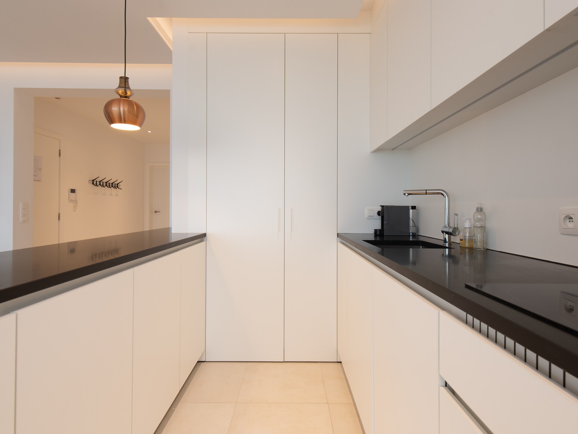 Strak appartement op de Zeedijk met weids zeezicht voor 6 personen - foto 12