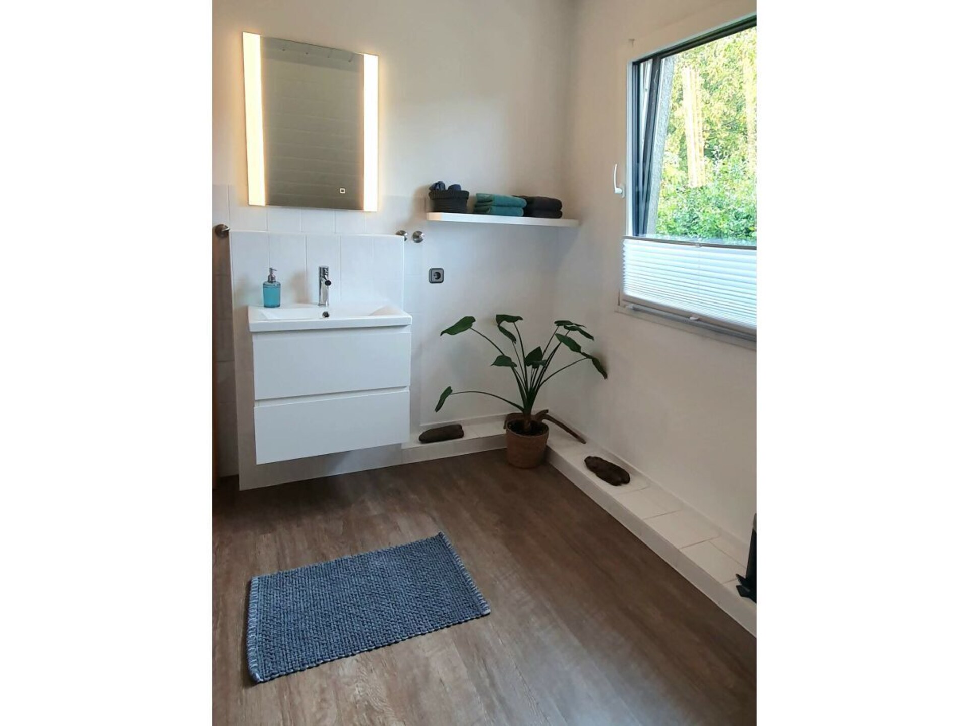 Knus vakantiehuis met balkon en tuinterras in Hasselberg - foto 10