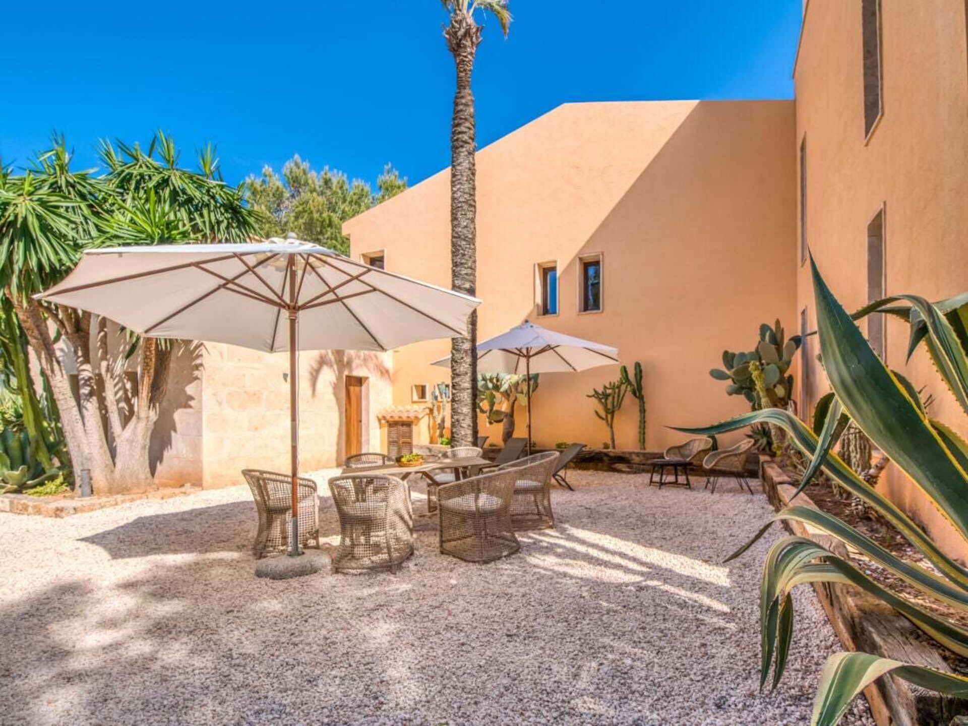 Luxe finca bij Felanitx met zoutwaterzwembad, sauna en ruime tuin - foto 12