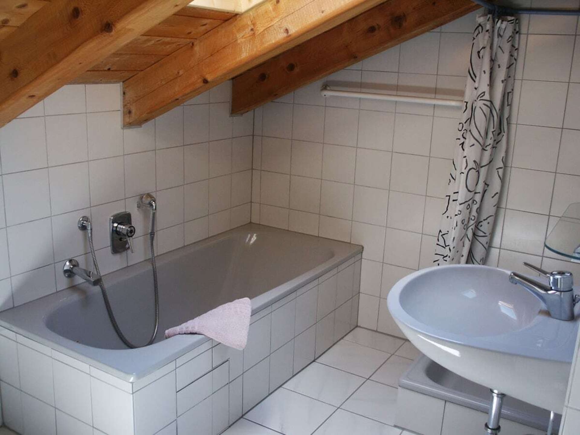 Ruim vakantiehuis met balkon en bergzicht in Mittenwald, vlakbij skilift - foto 7