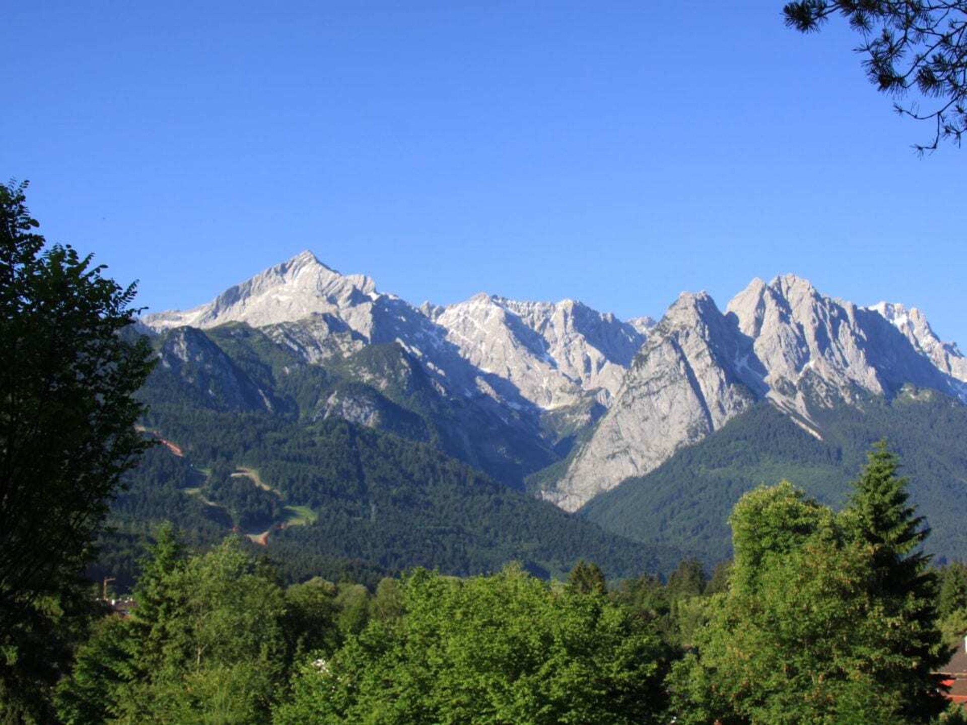 Ruim vakantiehuis in Mittenwald, 4 slaapkamers, dichtbij skilift - foto 16