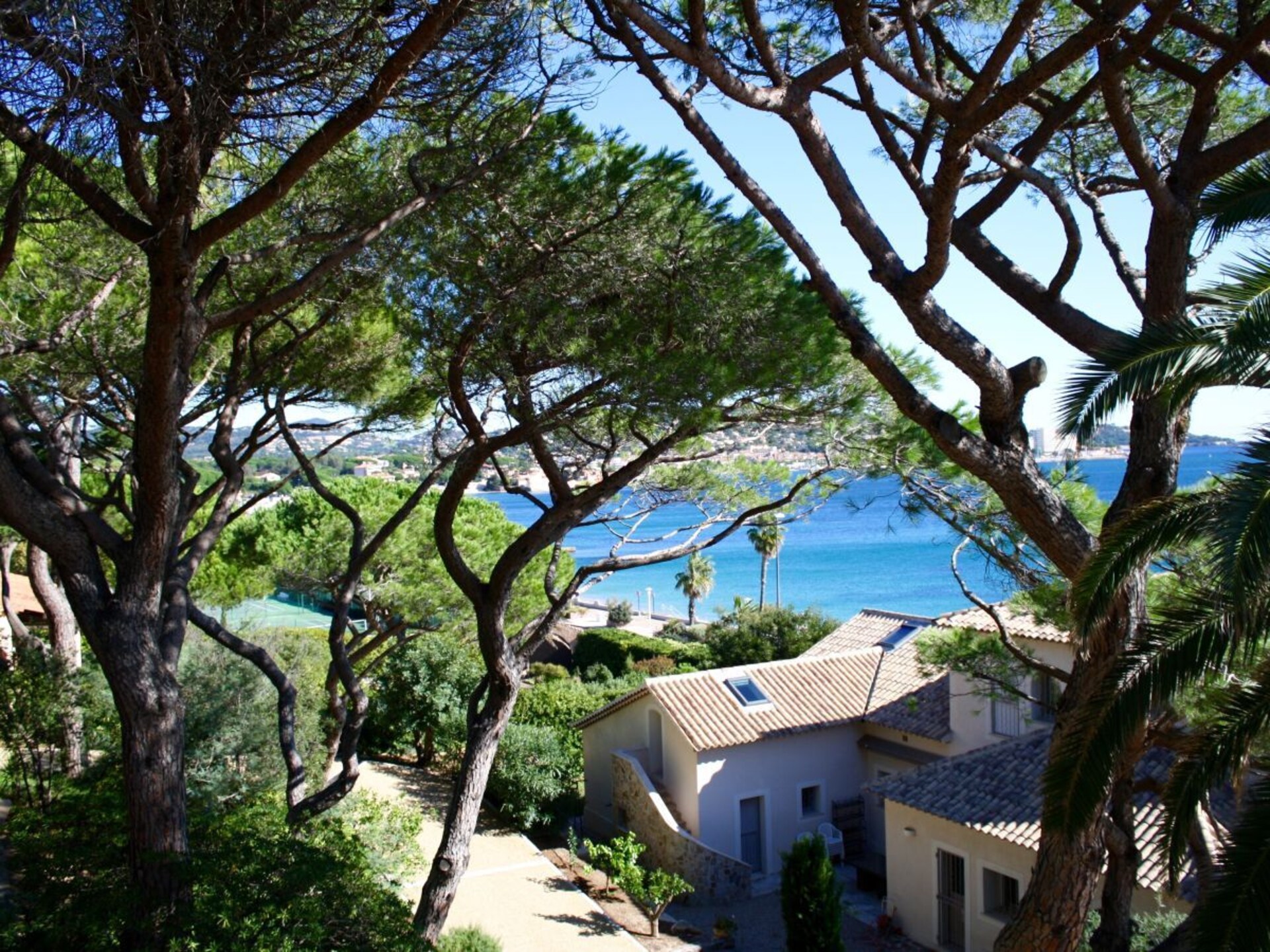 Zonovergoten villa met zeezicht en privézwembad in Sainte-Maxime - foto 6