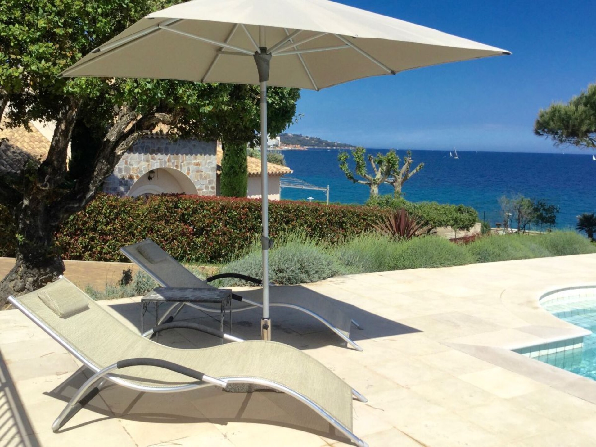 Zonovergoten villa met zeezicht en privézwembad in Sainte-Maxime - foto 8