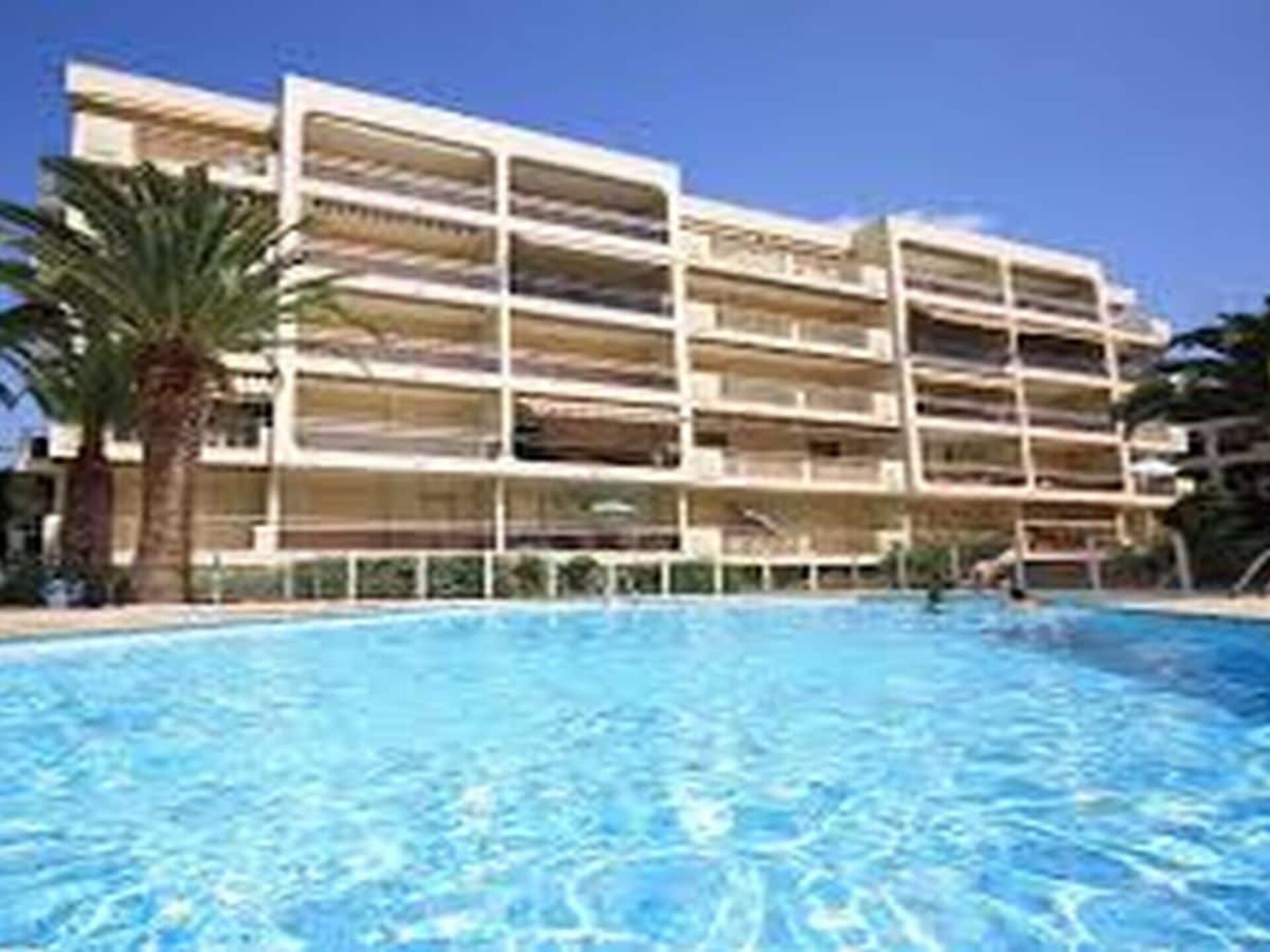 Sfeervol appartement in Sainte-Maxime met zeezicht en zwembad - foto 1