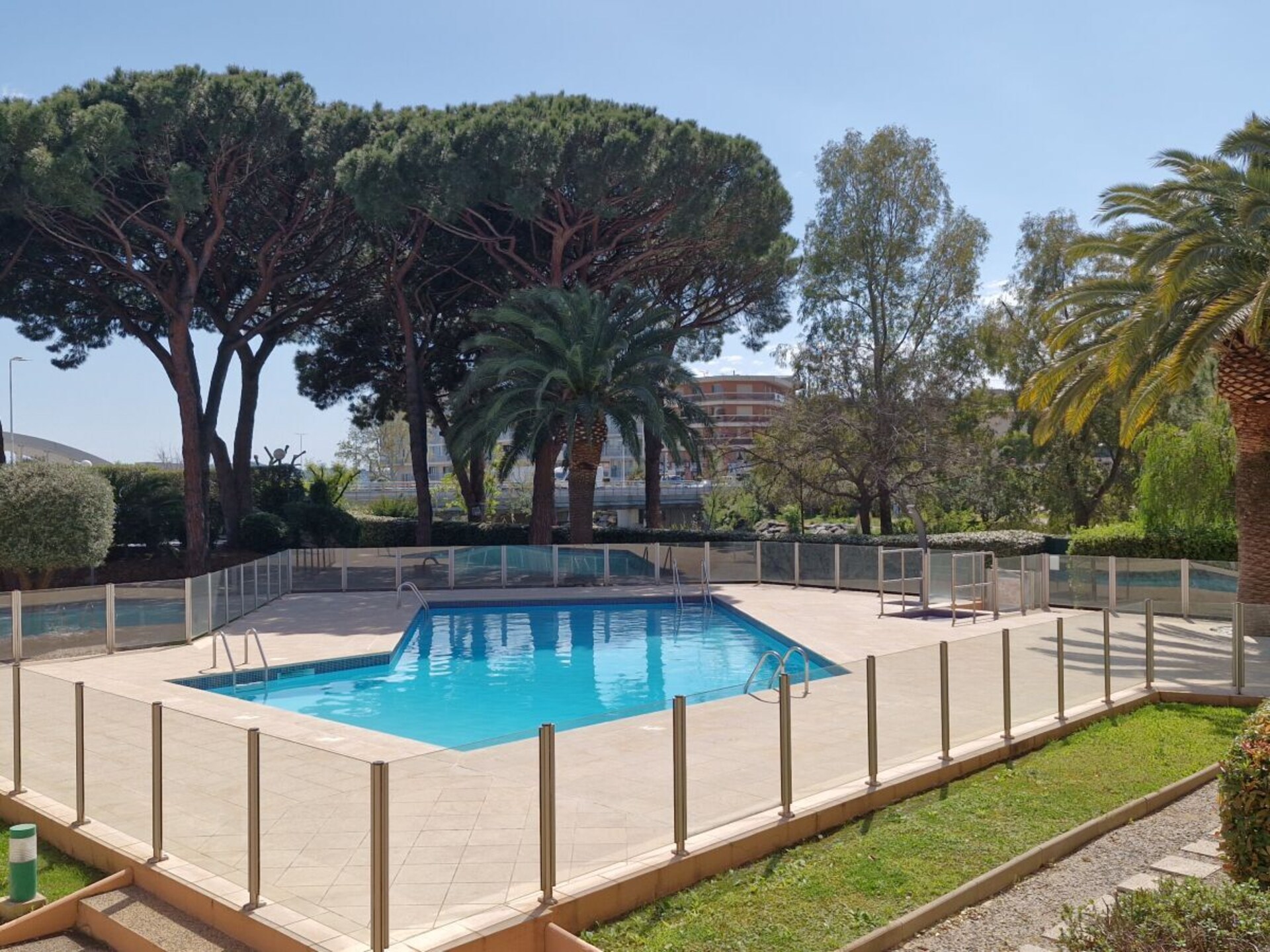 Sfeervol appartement in Sainte-Maxime met zeezicht en zwembad - foto 2