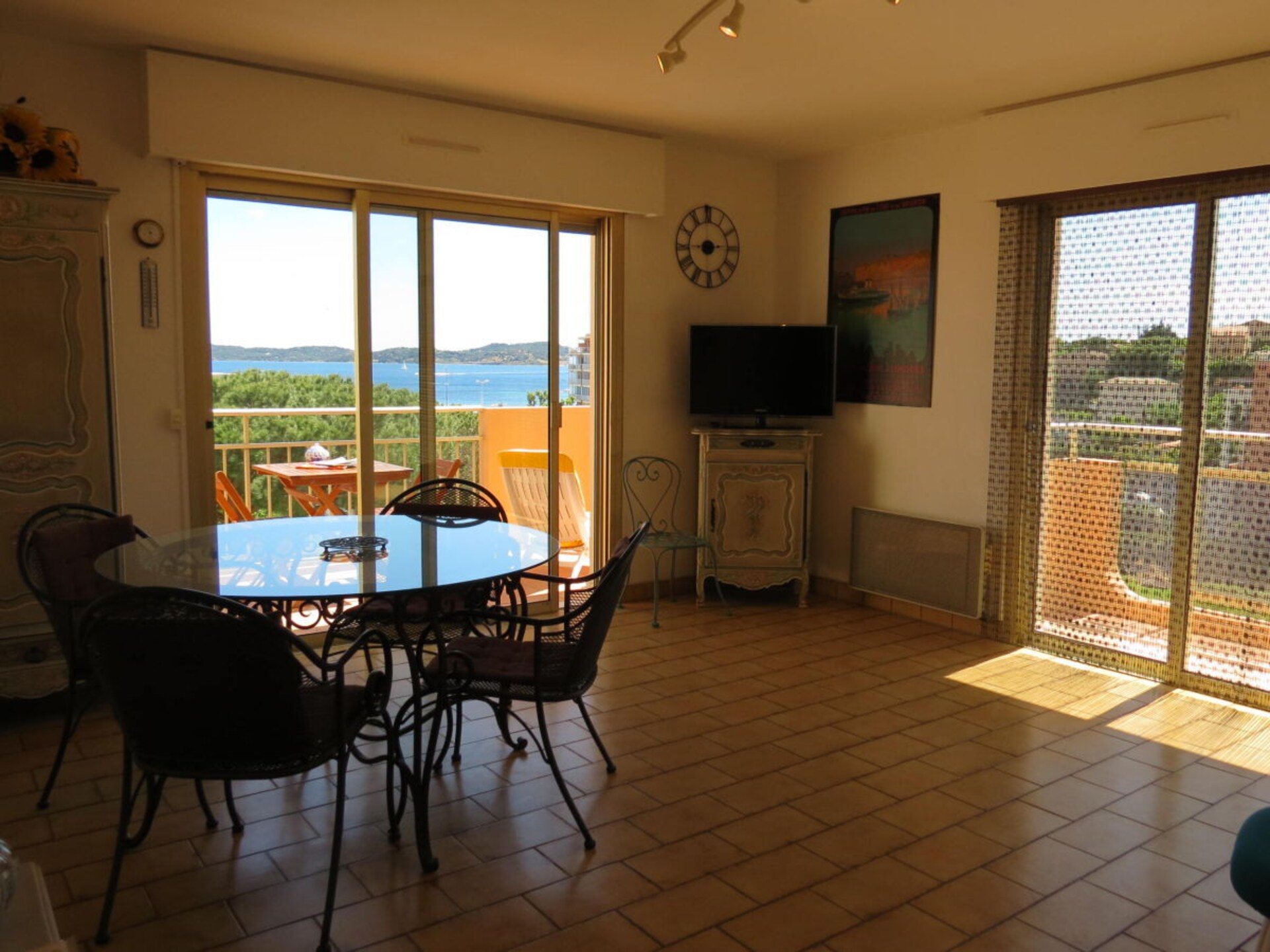 Sfeervol appartement in Sainte-Maxime met zeezicht en zwembad - foto 9