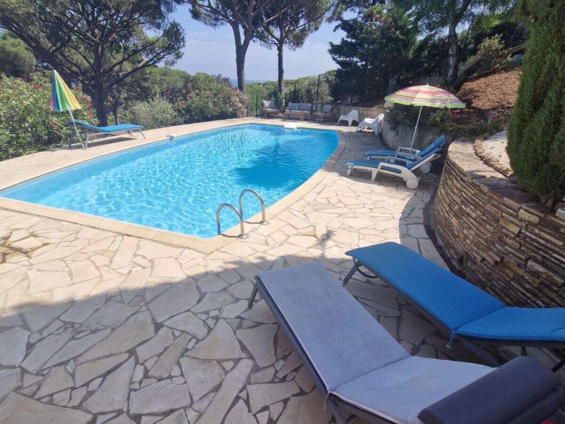 Zonnige villa met privézwembad en zeezicht bij Sainte-Maxime - foto 12