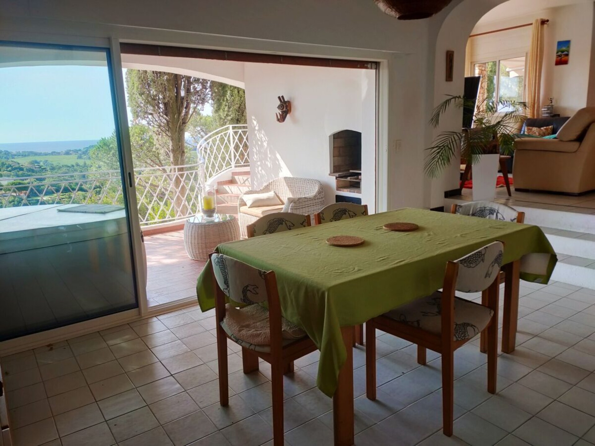 Ruime villa met jacuzzi en zeezicht in La Croix-Valmer - foto 21