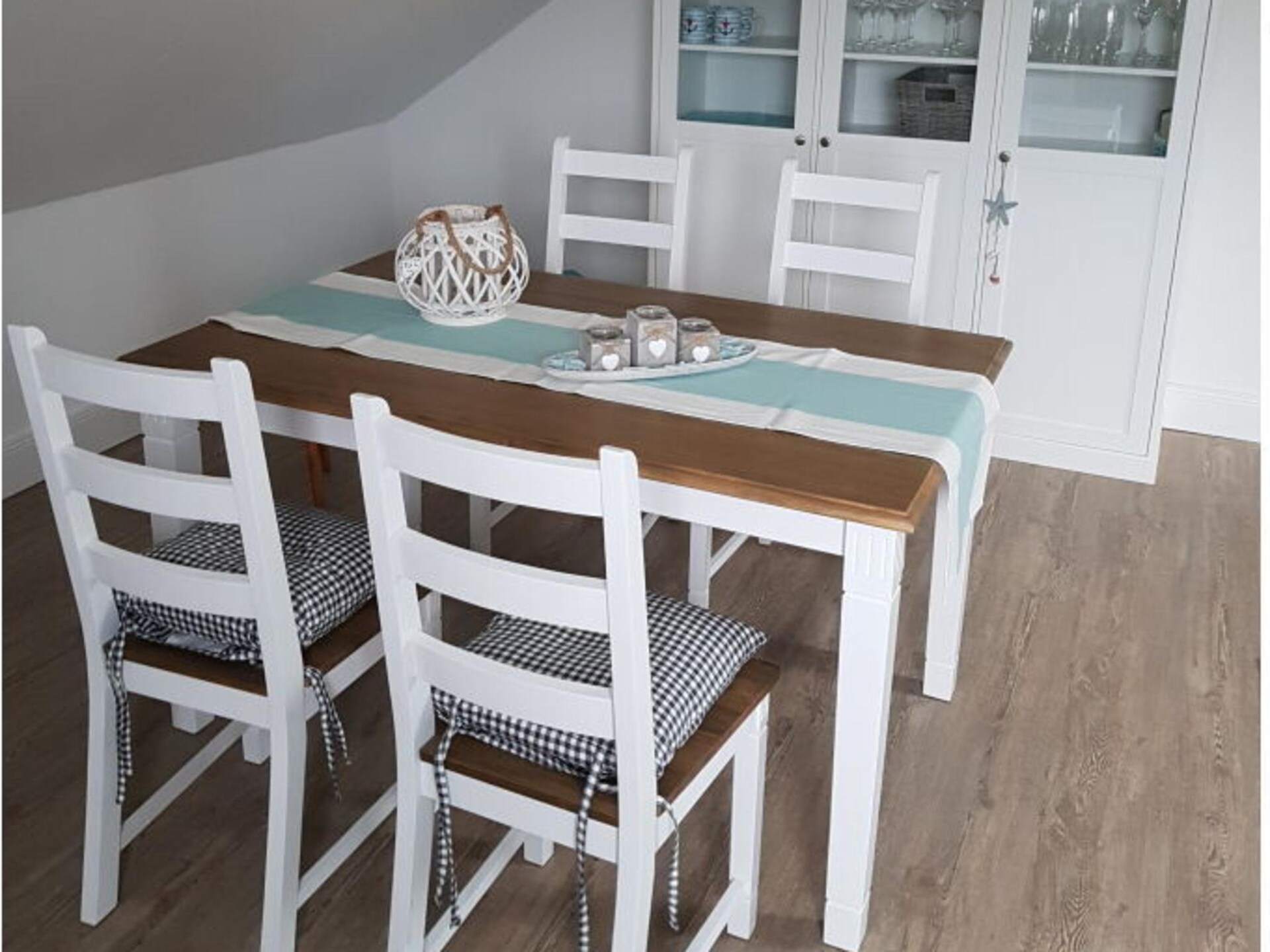 Licht zolderappartement in Varel, vlakbij centrum - foto 4
