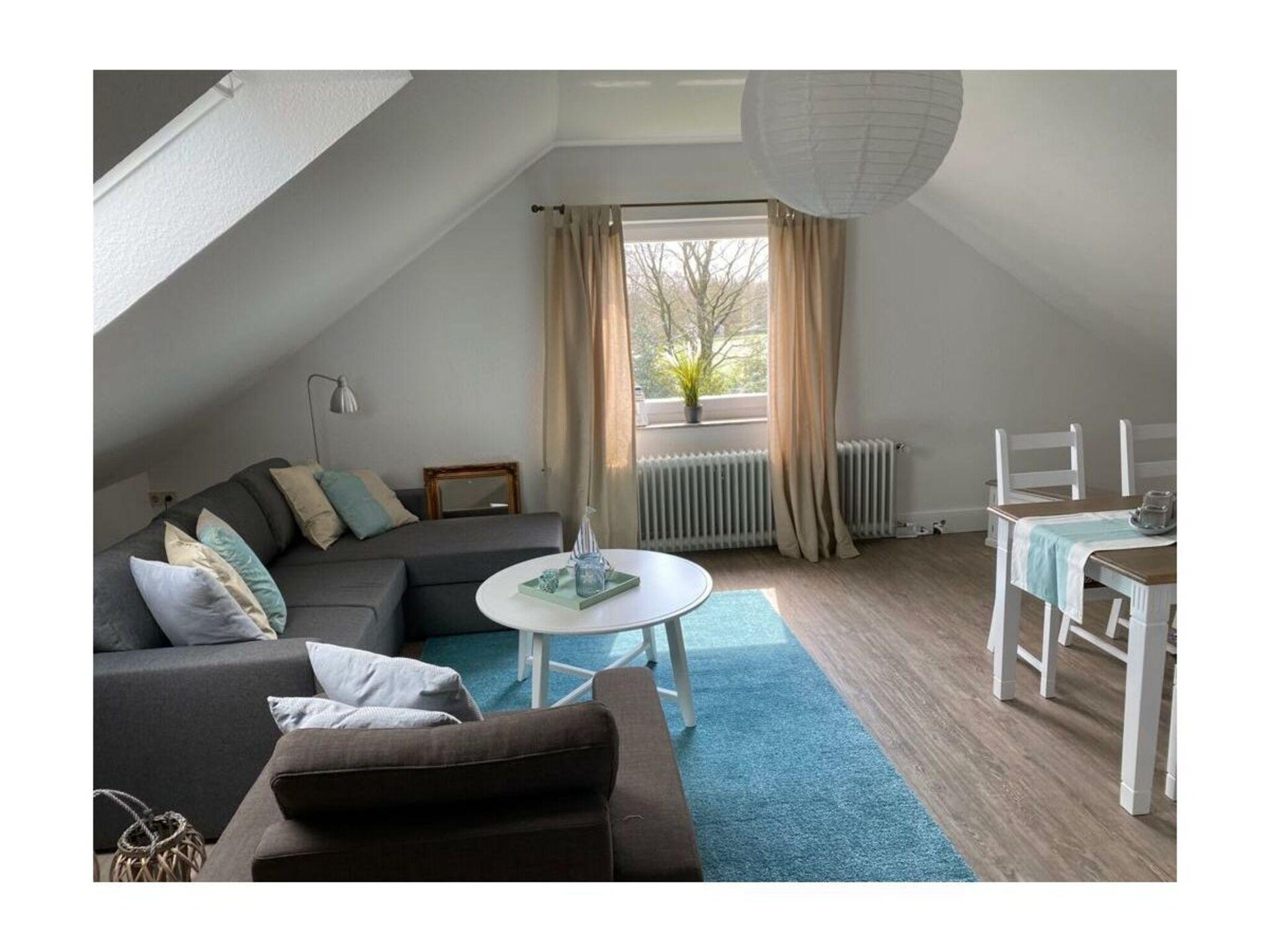 Licht zolderappartement in Varel, vlakbij centrum - foto 3