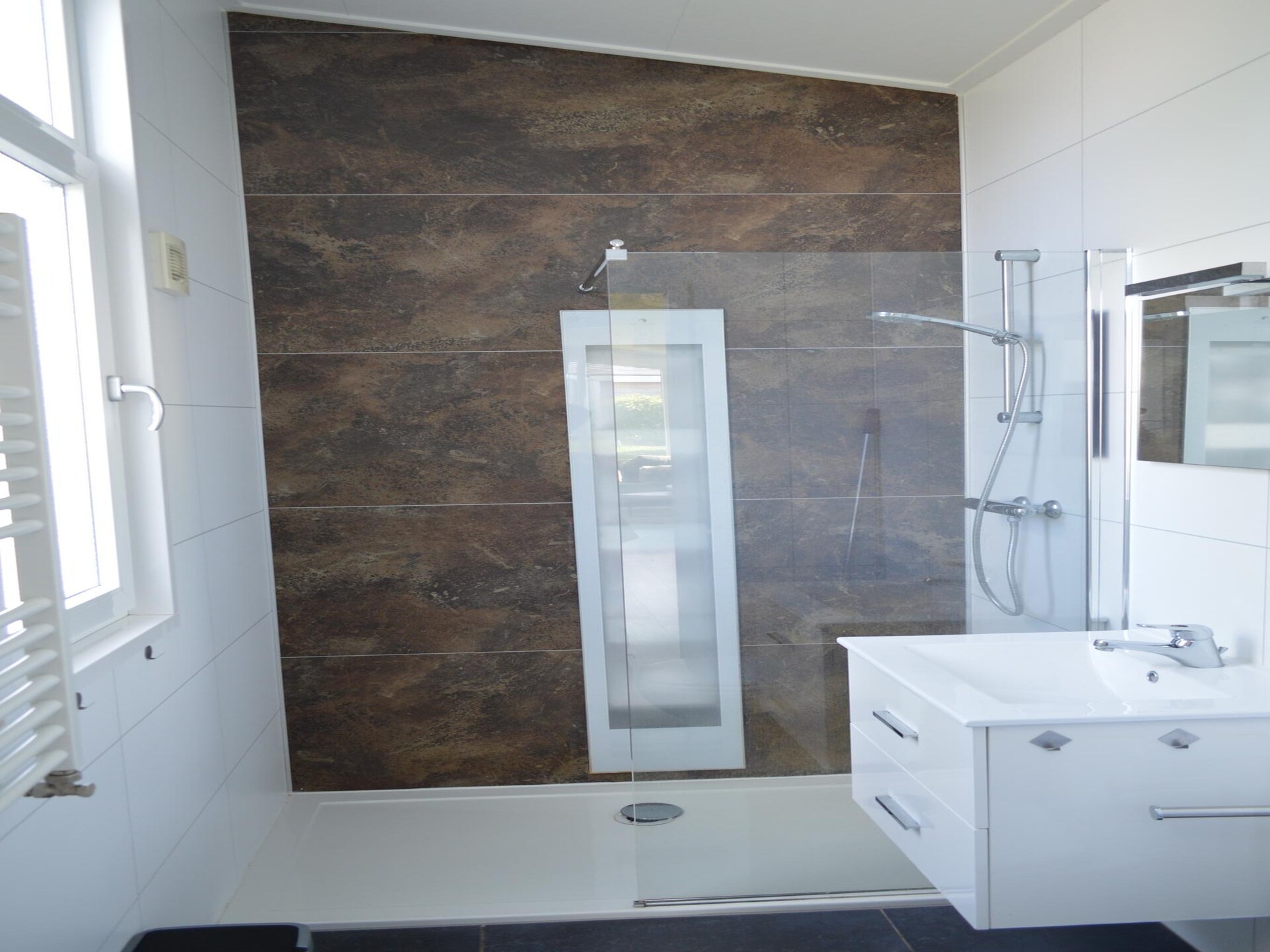 Sunshower: vrijstaand vakantiehuis met wellness in Bemelerberg - foto 15
