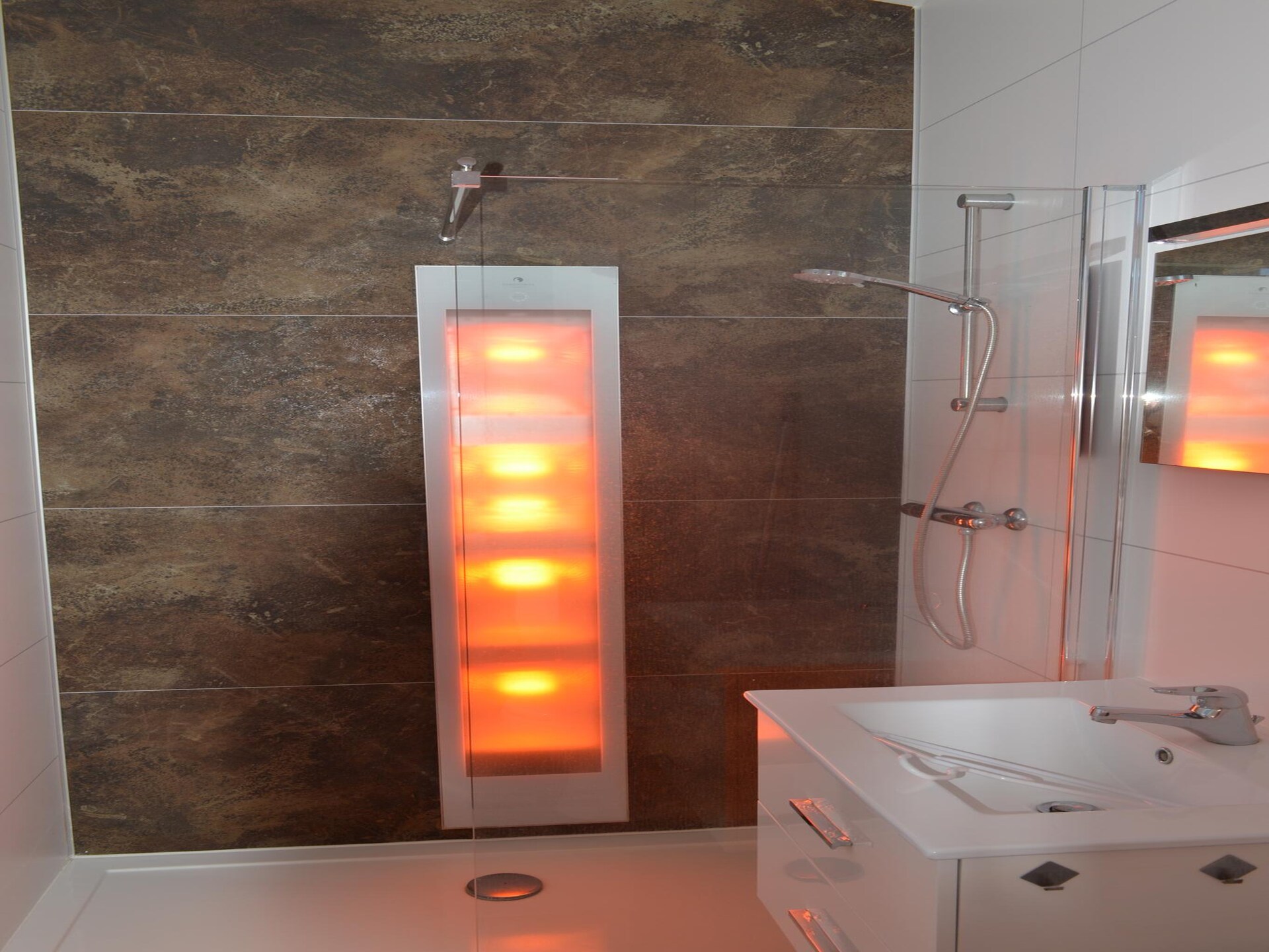 Sunshower: vrijstaand vakantiehuis met wellness in Bemelerberg - foto 16